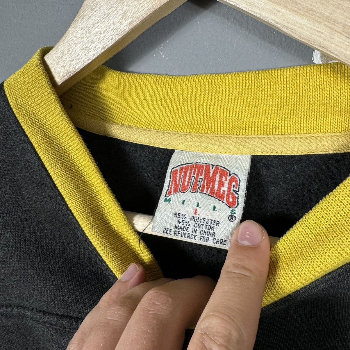 Nutmeg Vintage Nutmeg Racing NASCAR 2 Wallace Miller Sweatshirt Size US L / EU 52-54 / 3 - 9 Thumbnail