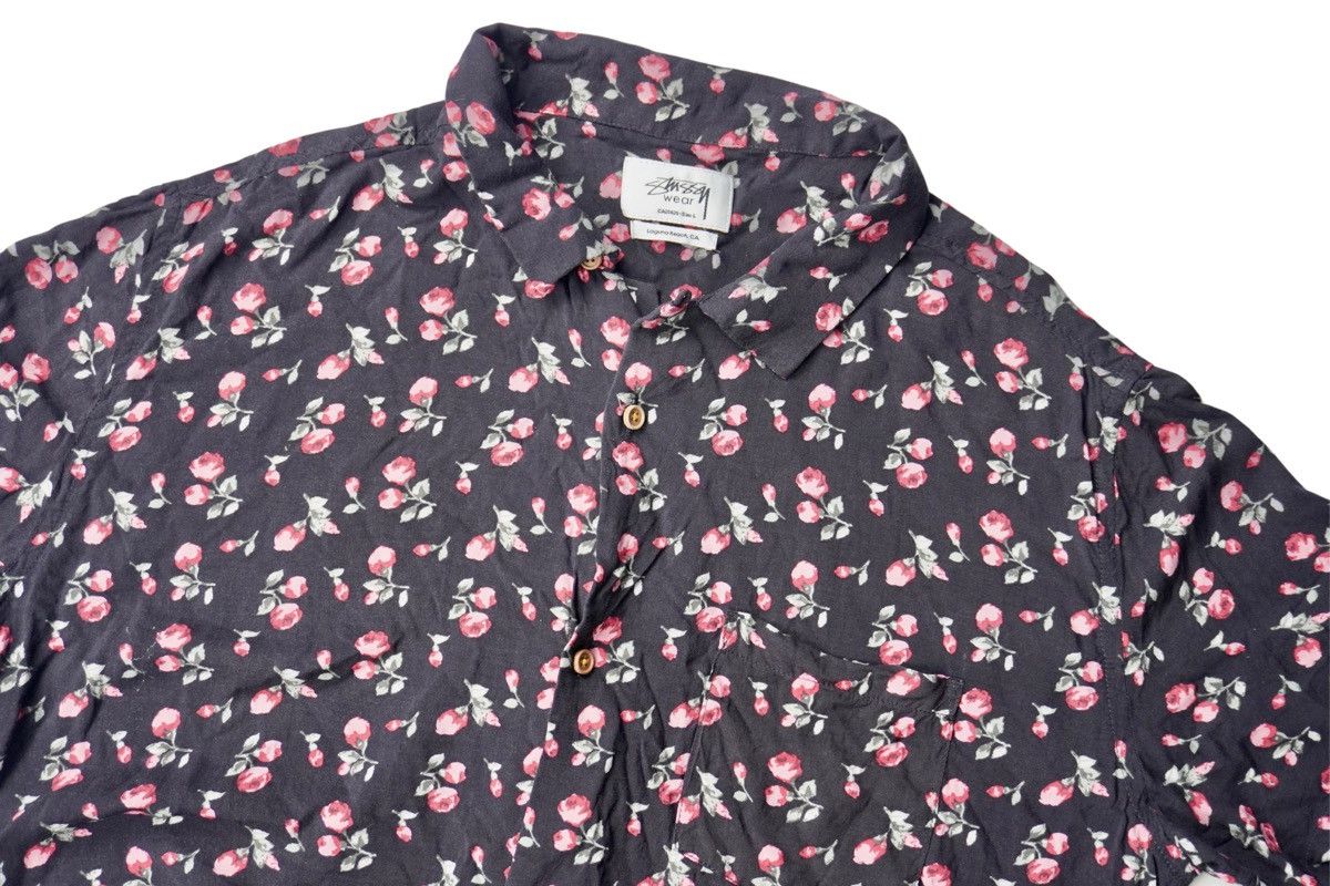 Stussy Stussy button up rayon red roses full printed rare piece Size US L / EU 52-54 / 3 - 1 Thumbnail