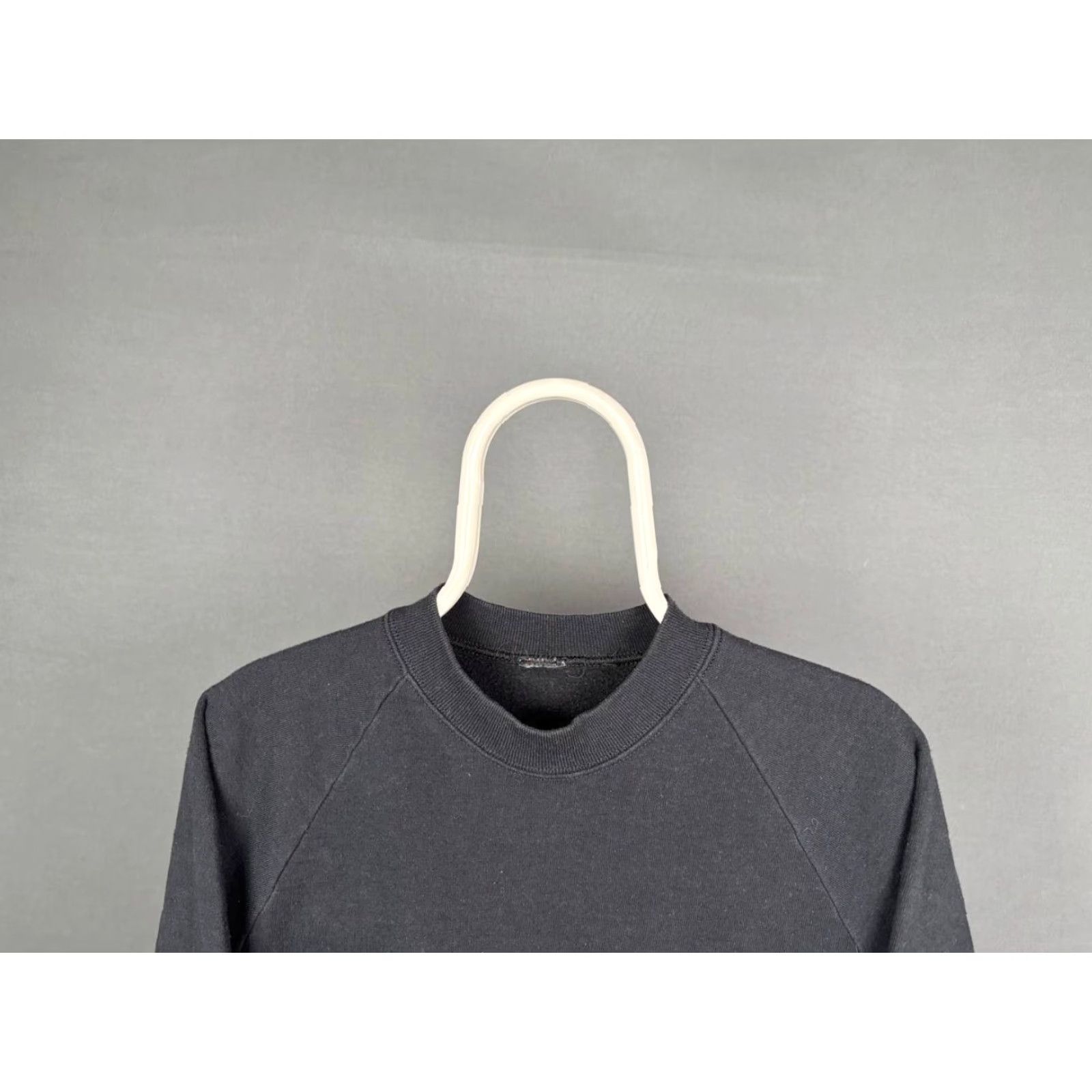 Vintage The Phantom Of The Opera Mens Sweatshirt Long Sleeve Black Crew Neck Pullover One Size Logo Vintage: No Size US M / EU 48-50 / 2 - 4 Thumbnail