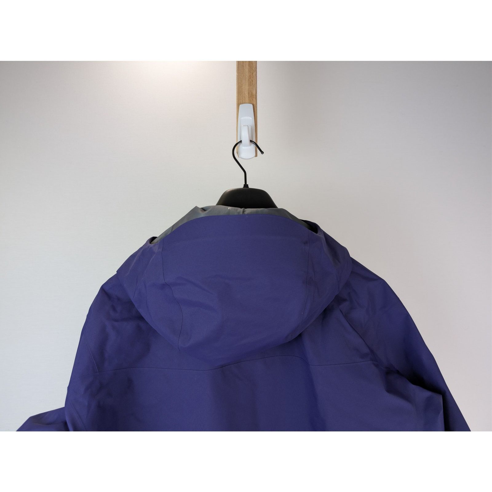Arc'teryx o1rshd1 Alpha SV Jacket in Soulsonic / Black Size US XL / EU 56 / 4 - 13 Thumbnail