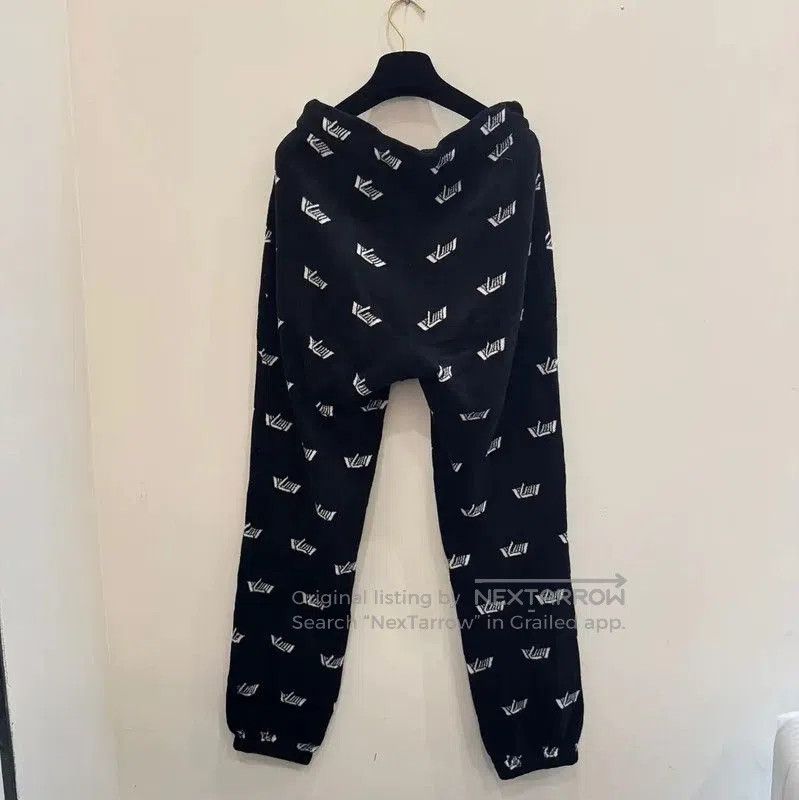 Louis Vuitton Louis Vuitton Black Casual Pants XS Size . Size 22" - 2 Thumbnail