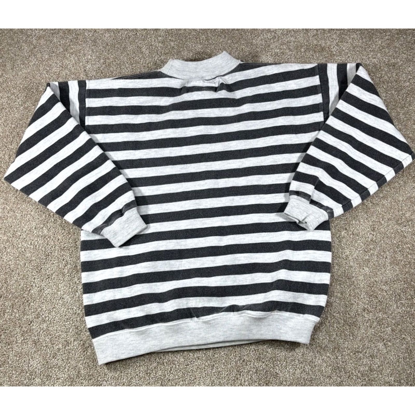 Bugle Boy VINTAGE Bugle Boy Special Forces CL-950 Patched Sweatshirt Shirt Mens Small Gray Black Short Sleeve? Size US S / EU 44-46 / 1 - 6 Thumbnail