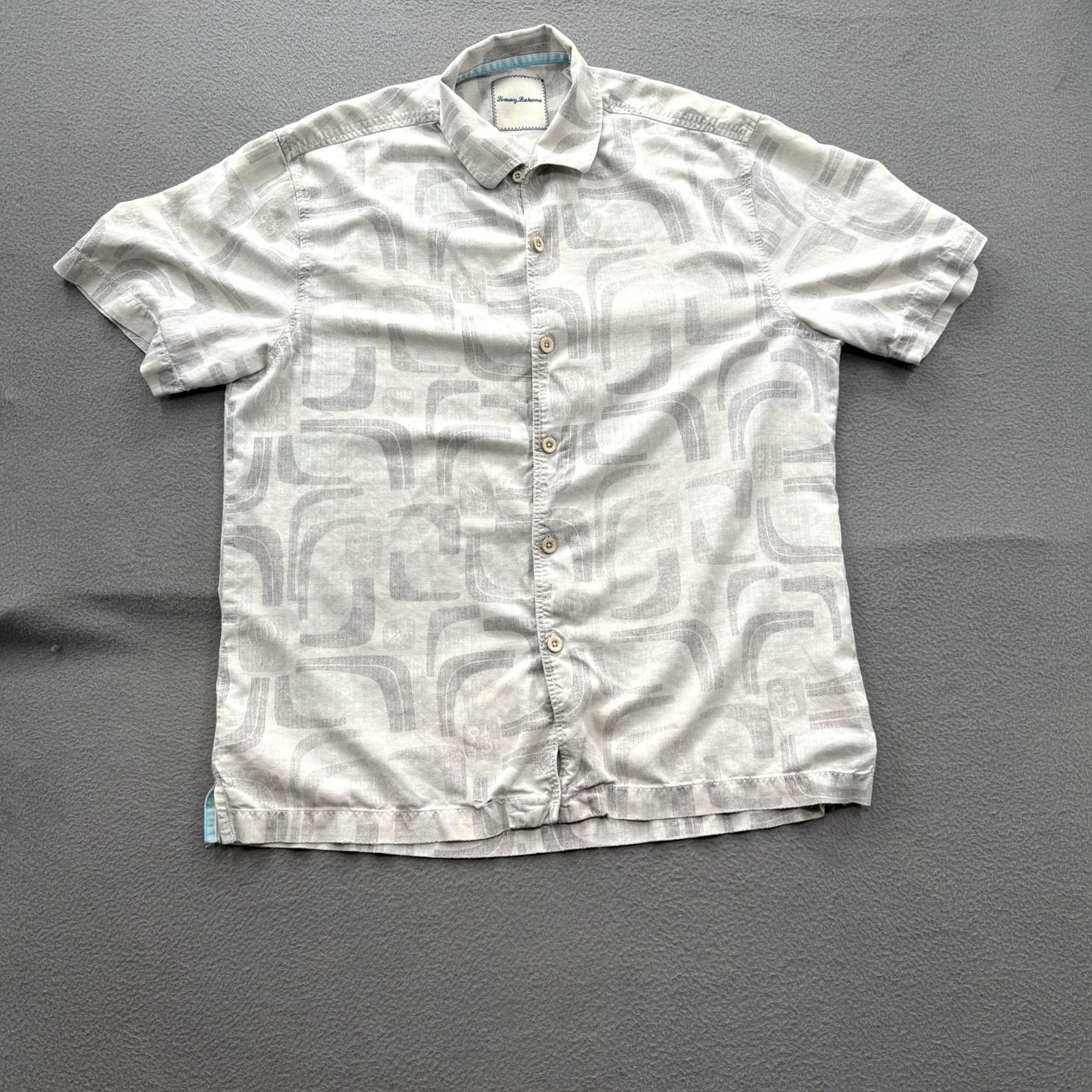 Tommy Bahama Tommy Bahama Shirt Mens Medium Gray Geometric 100% Silk Short Sleeve Button Up Size US M / EU 48-50 / 2 - 2 Thumbnail