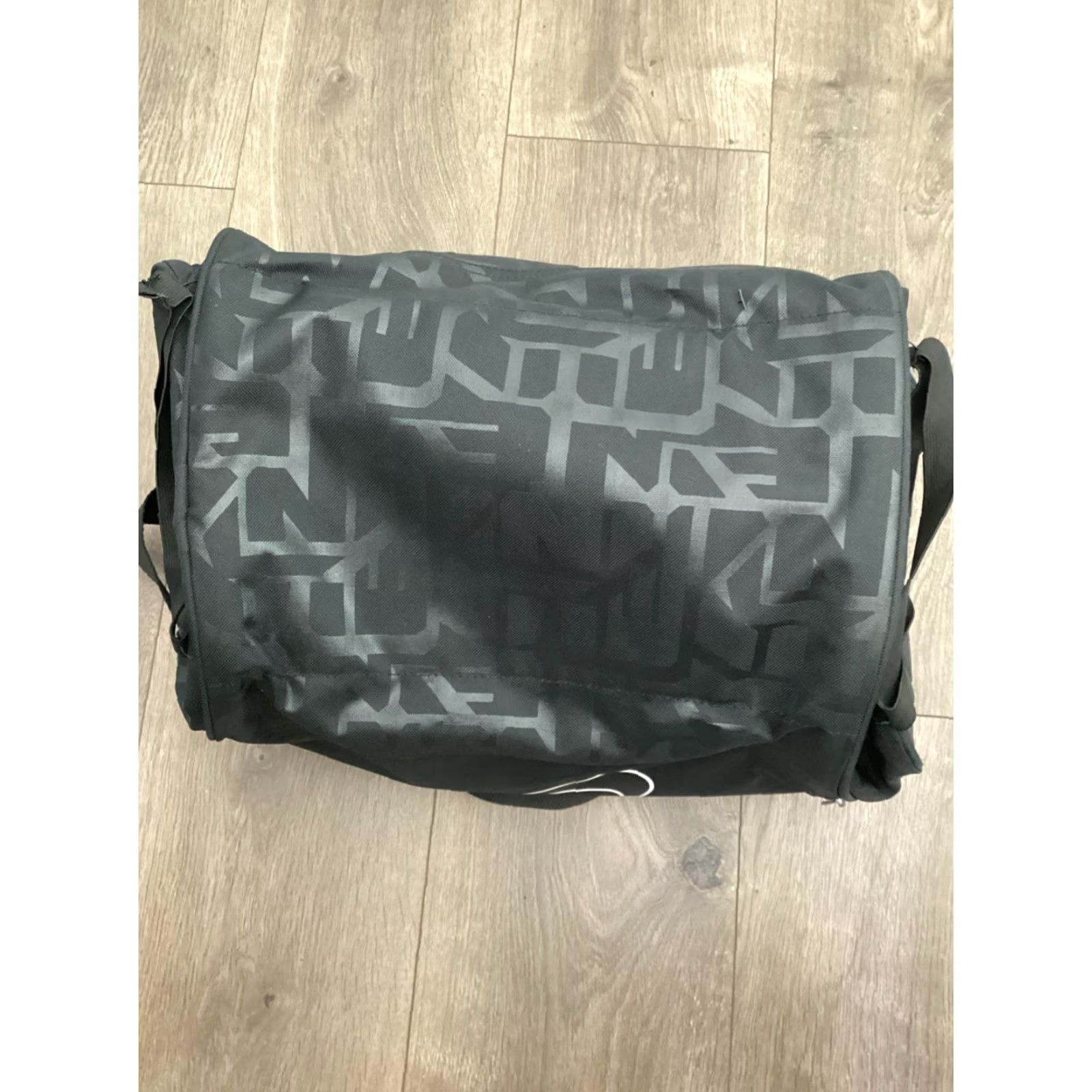 Nike Nike Large Duffle Gym Bag Men's Black Polyester Carry On Day Bag 3 Compartments Size ONE SIZE - 3 Thumbnail