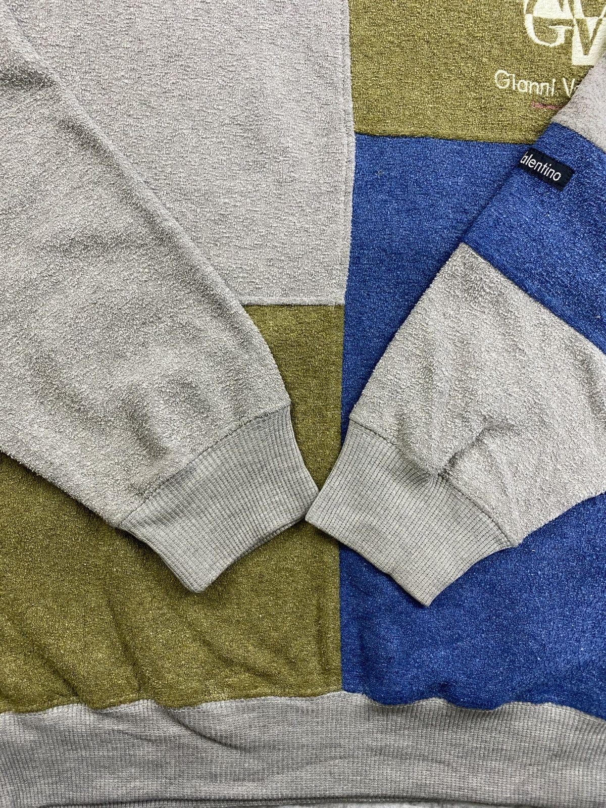 Designer × Gianni Valentino × Vintage Vtg 90s Gianni Valentino Nice Colour Block Sweatshirt Size US L / EU 52-54 / 3 - 7 Thumbnail