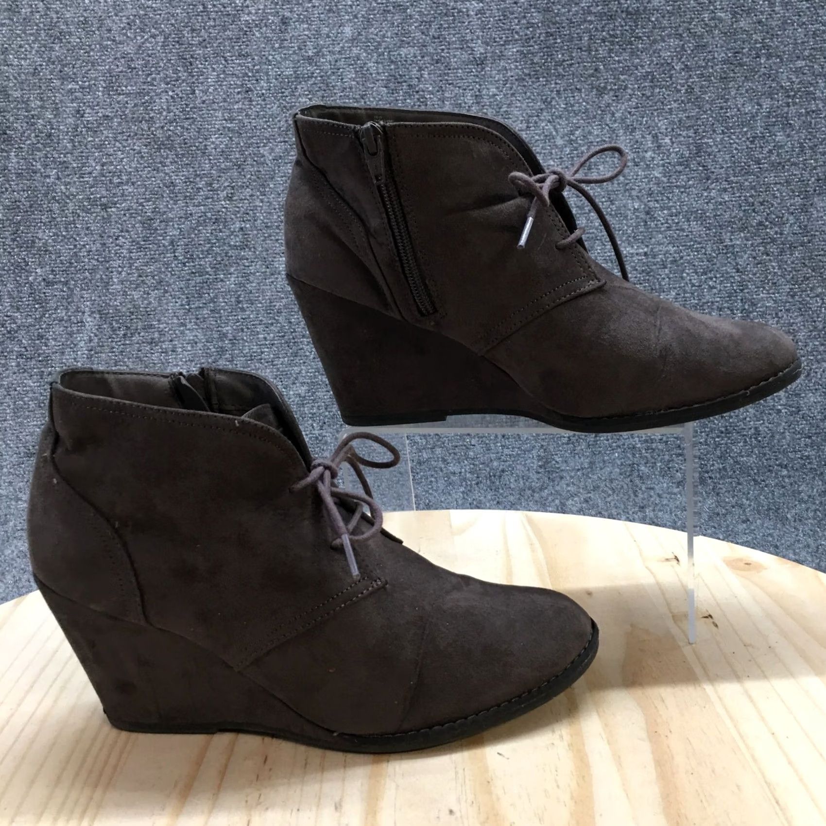 Vintage Universal Thread Boots Womens 10 W Gray Faux Suede Ankle Booties Lace Up Wedge Casual Shoes Size US 10 / IT 40 - 2 Thumbnail