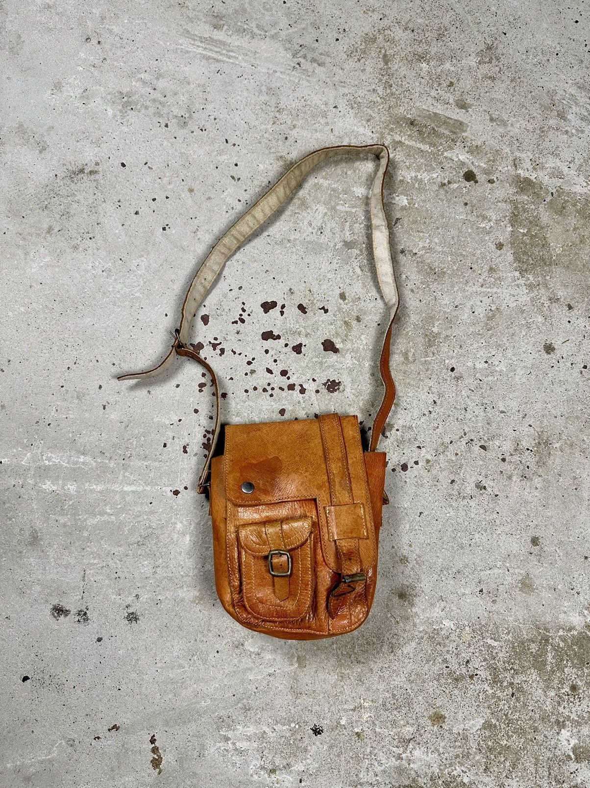 Other Vintage 90s Leather Messenger Crossbody Bag Utility Size ONE SIZE - 1 Thumbnail