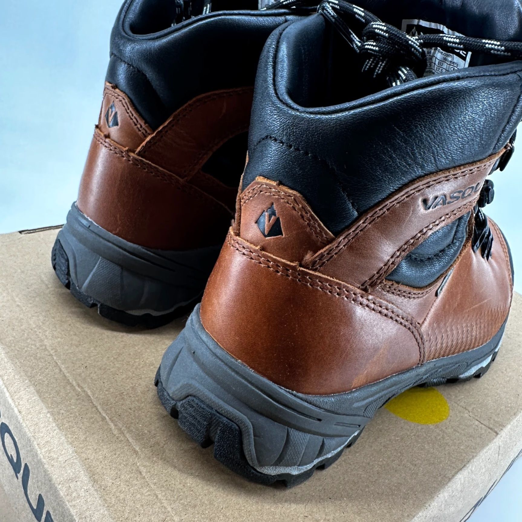 Vasque Vasque Women's St Elias FG GTX Brown Lace Up Ankle Hiking Boot Size 7M Size US 5 / IT 35 - 5 Thumbnail