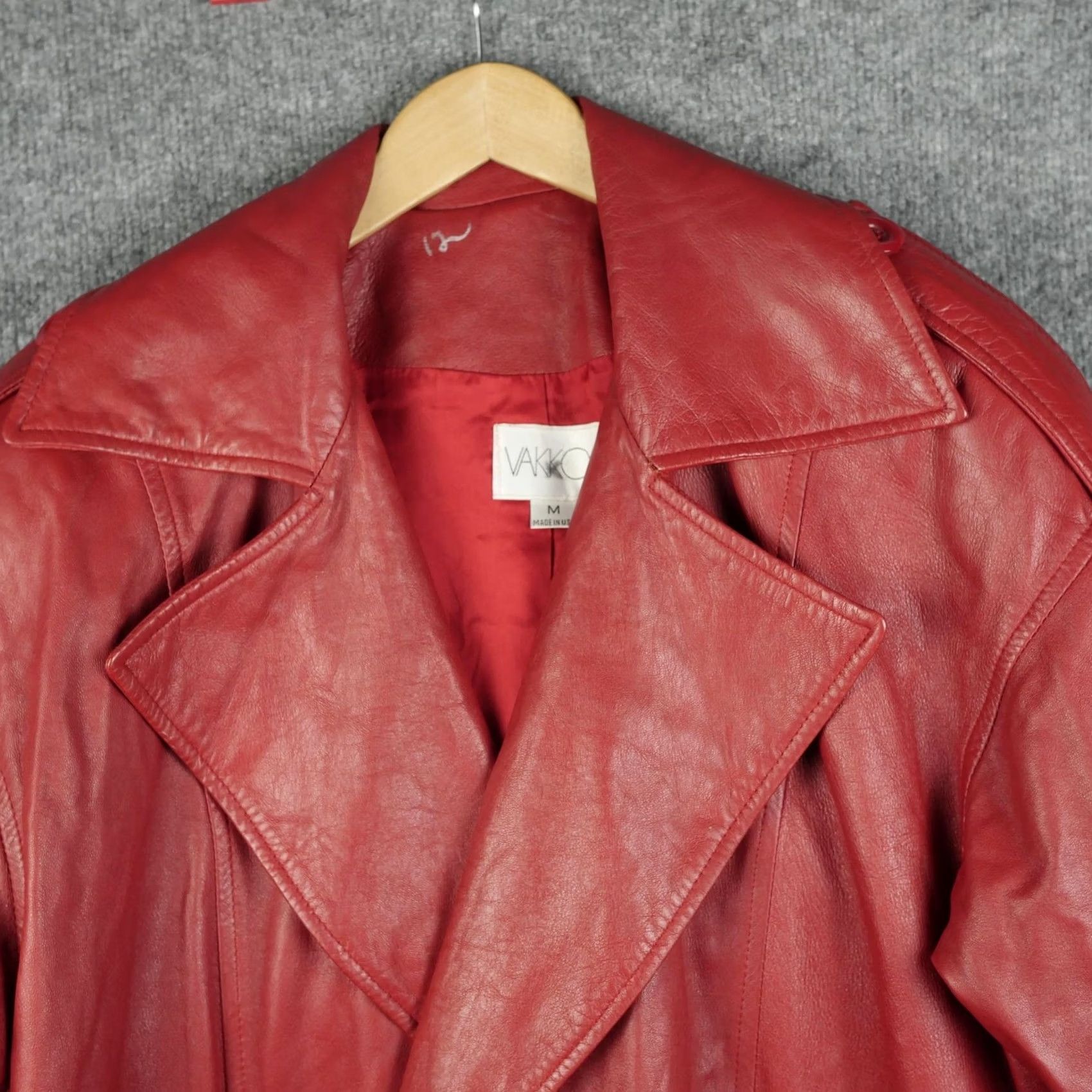 Epaulet VINTAGE Vakko Coat Womens Medium Red Leather Trench Epaulets Pockets Made USA Size M / US 6-8 / IT 42-44 - 2 Thumbnail