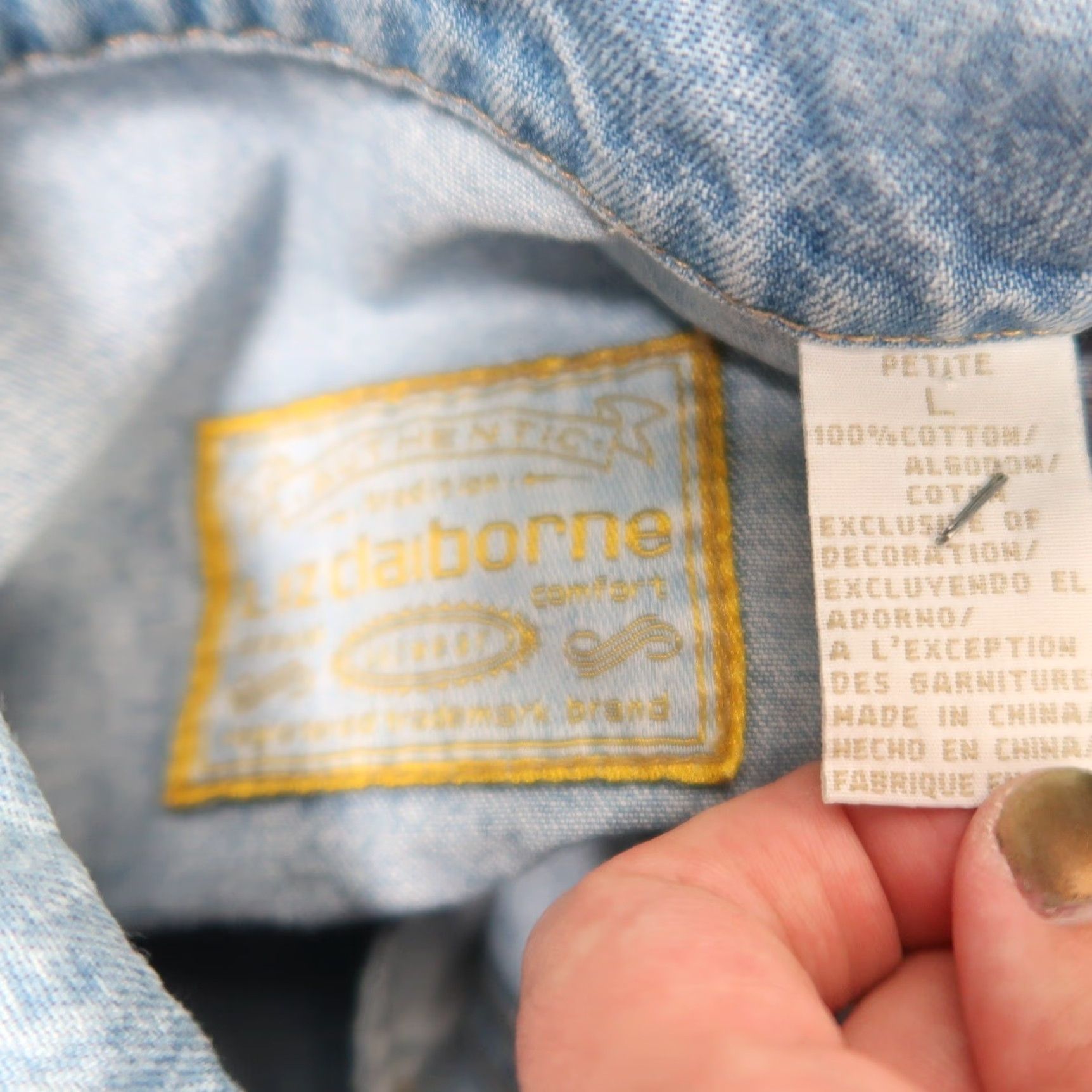 Liz Claiborne VINTAGE Liz Claiborne Denim Jacket - Floral Trim - Light Wash - 90s - Blue - L - Womens Jacket Size L / US 10 / IT 46 - 5 Thumbnail