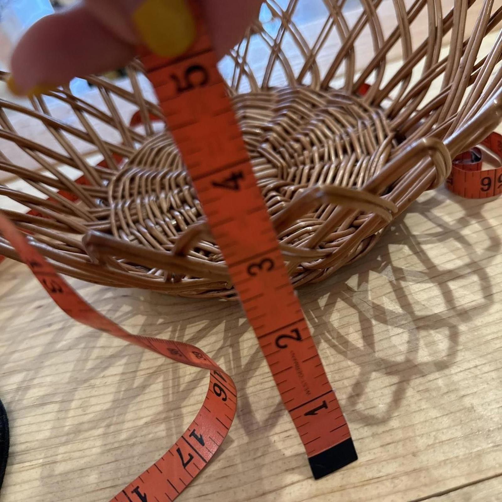 Other Vintage Woven Pointed End Wicker Basket Size ONE SIZE - 6 Thumbnail