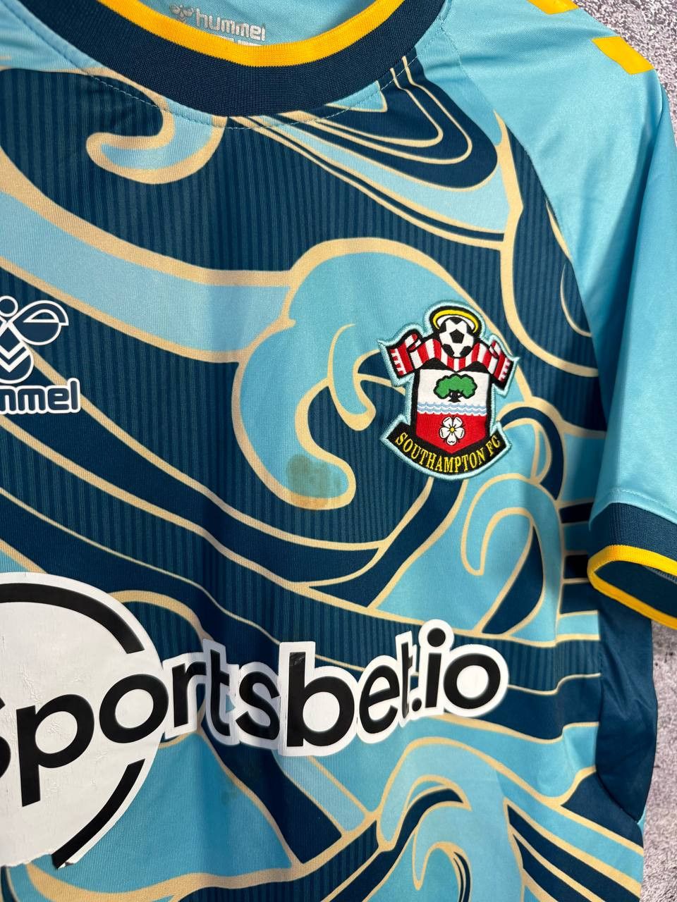 Hummel × Vintage Vintage Southampton 2022/23 Hummel Soccer Jersey Size US S / EU 44-46 / 1 - 7 Thumbnail