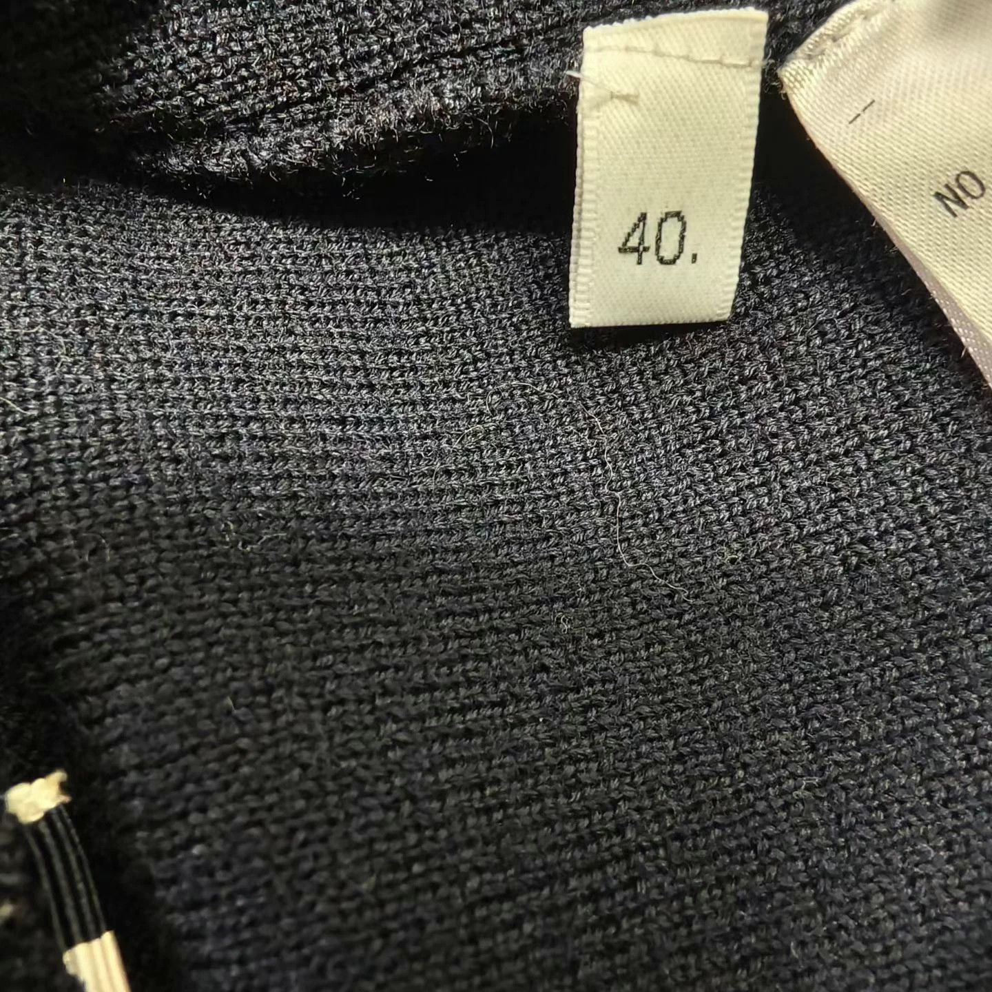 Thom Browne THOM BROWNE 4-Bar V-Neck Wool Cardigan - Size 40 Size US XXS / EU 40 - 5 Thumbnail