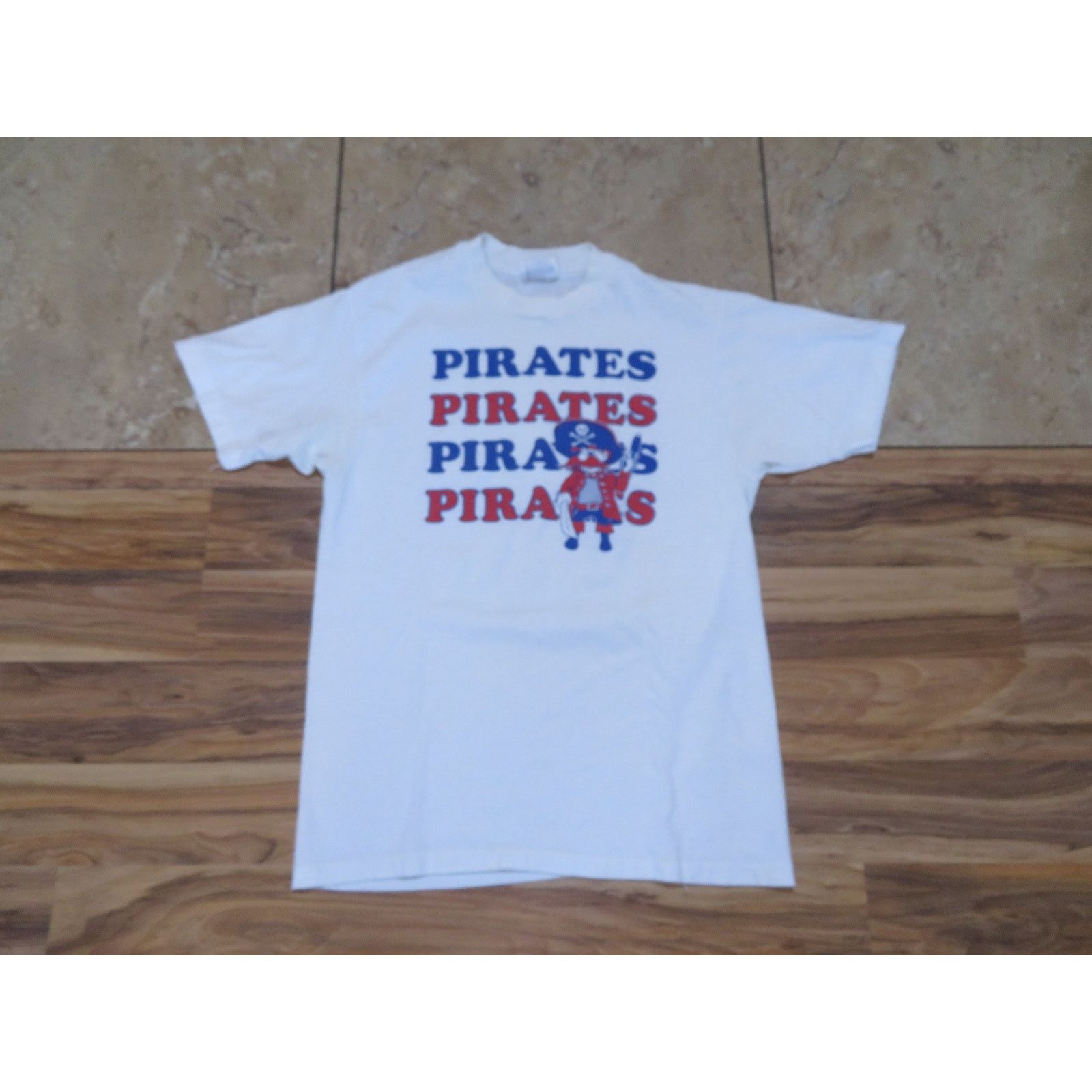 Hanes Pirates Spellout w/ Pirate Graphic White T-shirt Sz M 1980s Size US M / EU 48-50 / 2 - 1 Thumbnail