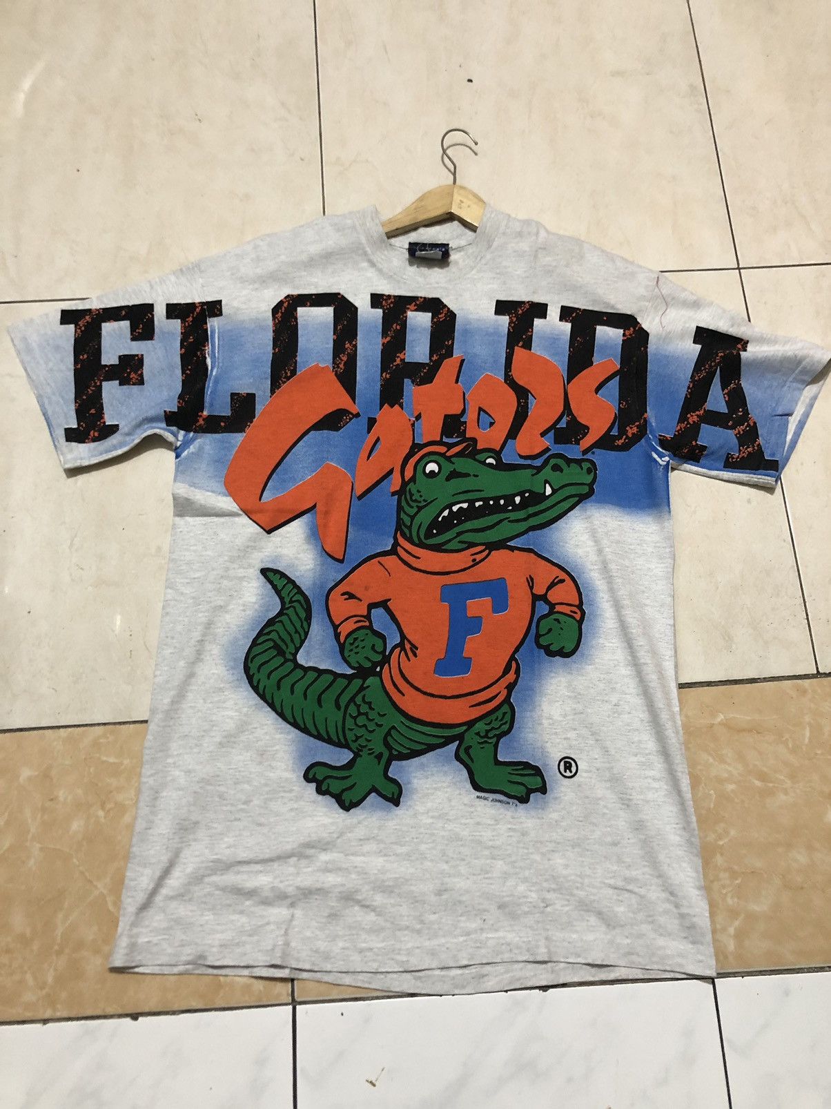 NBA Vintage Magic Johnson Florida Gators T shirt Size US XL / EU 56 / 4 - 6 Thumbnail