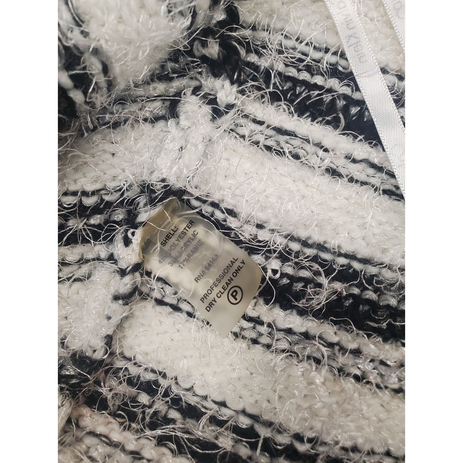Calvin Klein Calvin Klein Women's Black White Striped Cropped Cardigan Size L / US 10 / IT 46 - 4 Thumbnail