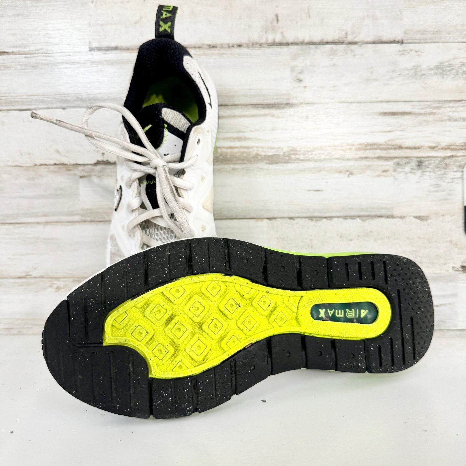 Nike Nike Air Max Genome Boys Teen Slime Green Logo Pack sz 5.5Y Size US 5.5 / EU 38 - 2 Thumbnail