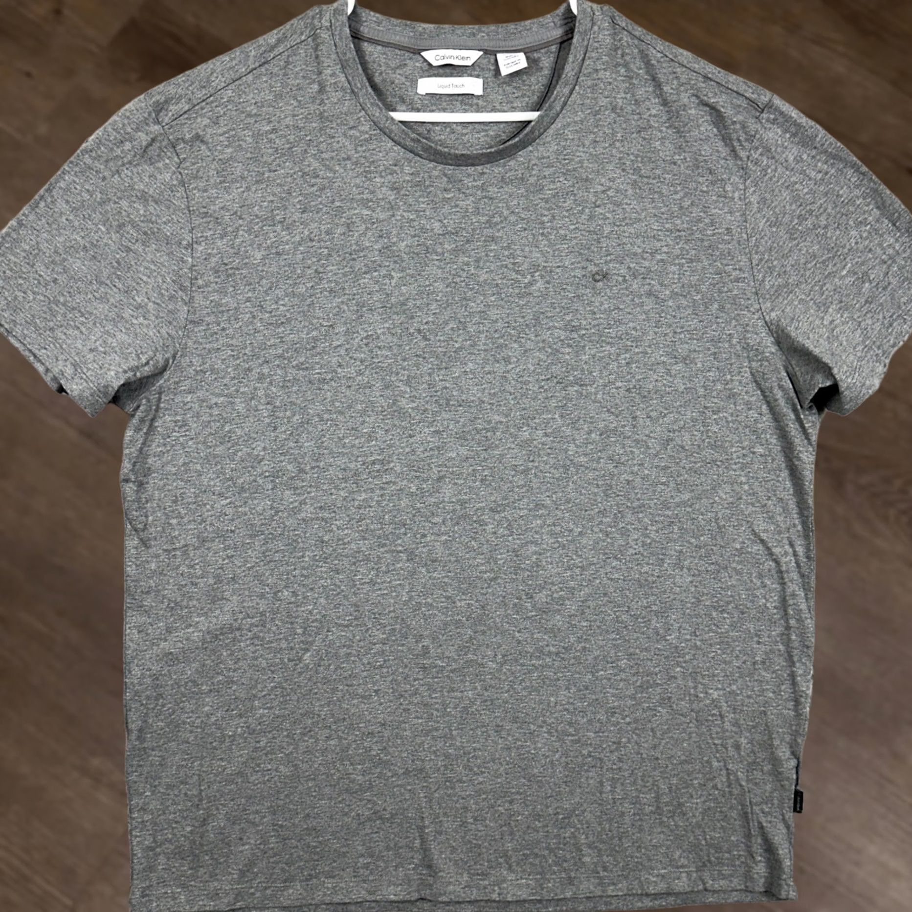 Calvin Klein Calvin Klein Short Sleeve Tee Mens XL Gray Crew Neck Liquid Touch T-Shirt Casual Lightweight Breathable Cotton Shirts Solid Vintage: No Size US XL / EU 56 / 4 - 1 Thumbnail