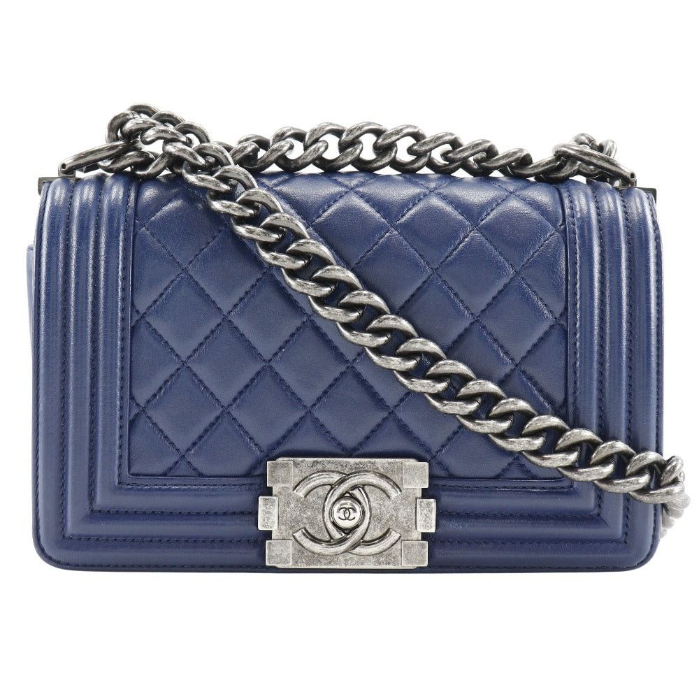 Chanel Chanel Boy Flap Bag Quilted Lambskin Size ONE SIZE - 1 Thumbnail