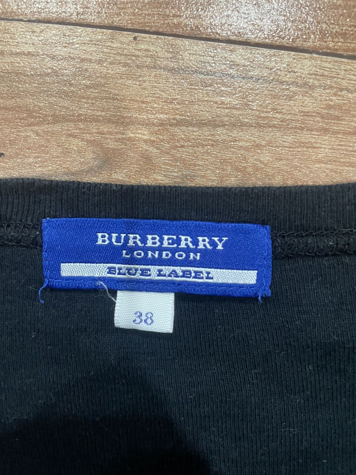 Burberry Burberry Logo Printed Tshirt Size XS / US 0-2 / IT 36-38 - 3 Thumbnail