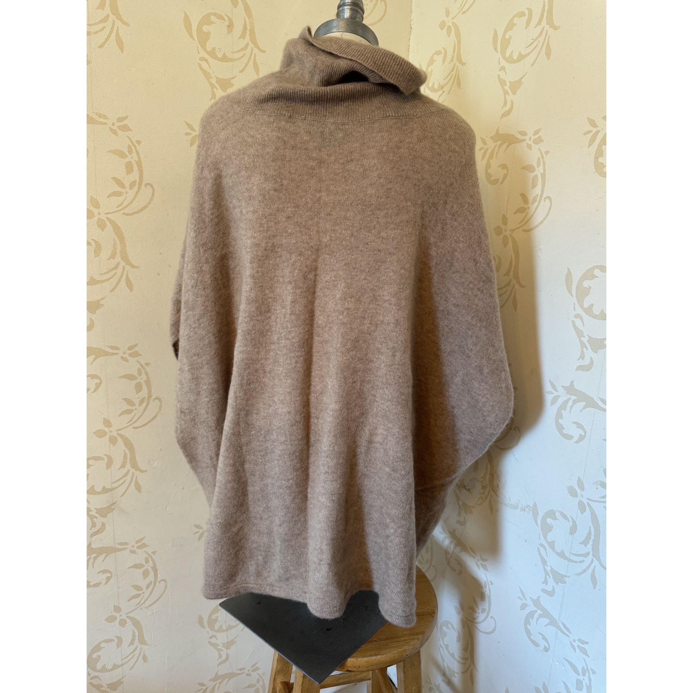 Vintage Morgan Taylor 100% Cashmere Beautiful Beige Sweater Ladies S Size XL / US 12-14 / IT 48-50 - 4 Thumbnail