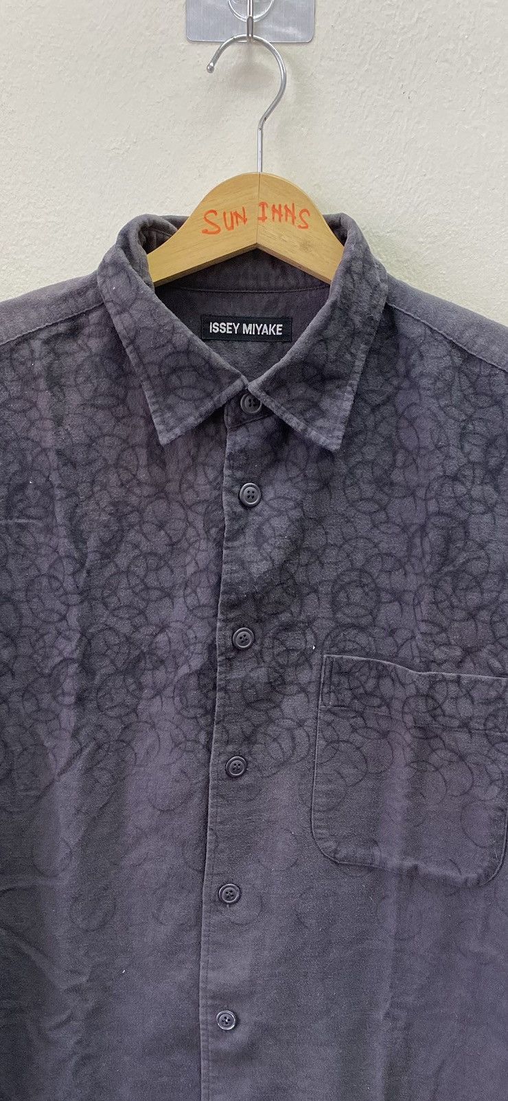 Issey Miyake Vtg Issey Miyake AW2003 Round Pattern Faded Shirt Size US L / EU 52-54 / 3 - 3 Thumbnail