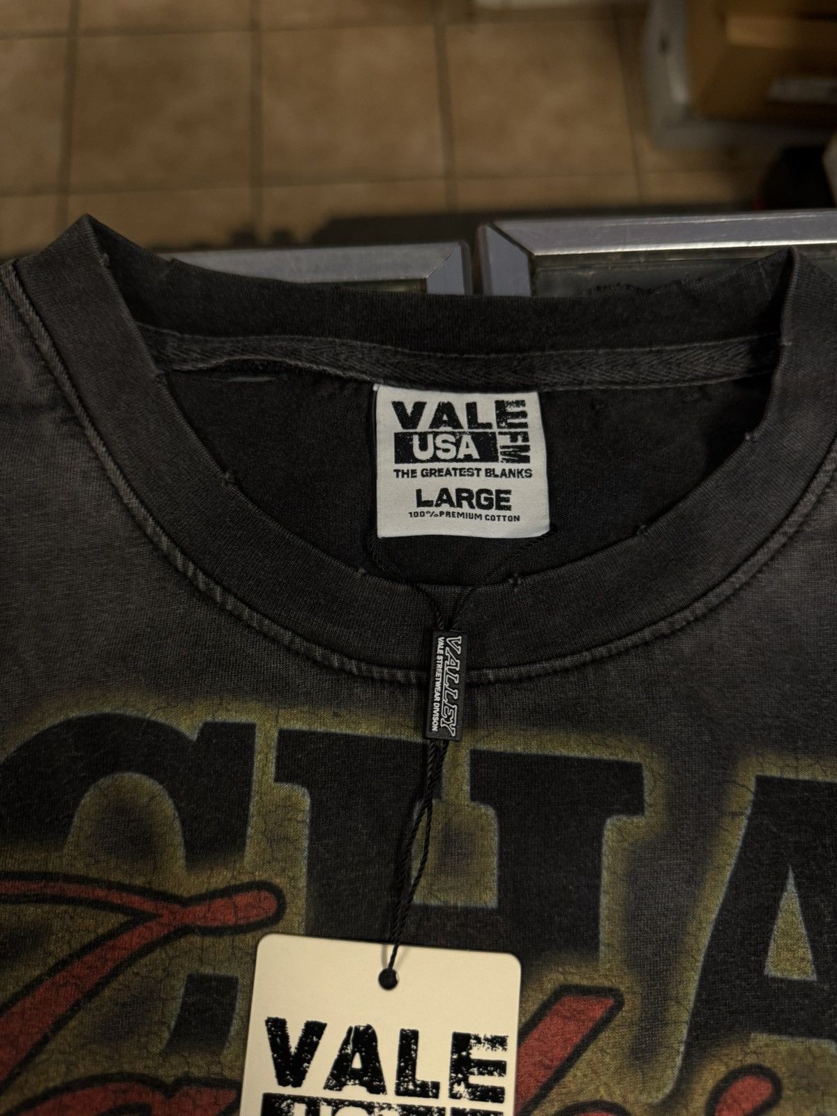 Vale Vale Valley Black Michael Jackson Tee Shirt Size L (NEW) Size US L / EU 52-54 / 3 - 6 Thumbnail