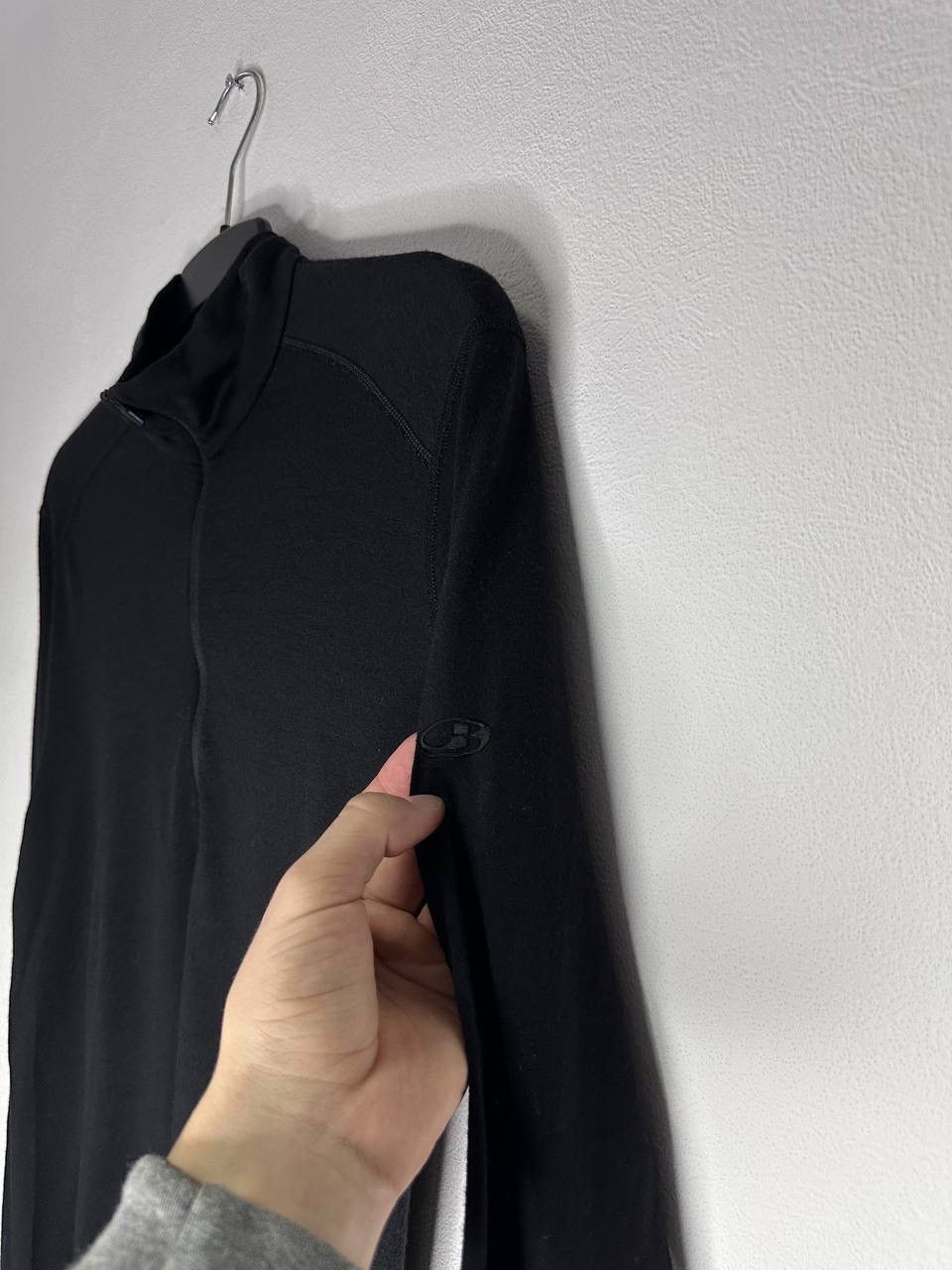 Icebreaker Icebreaker Merino 200 Oasis Thermal Zip Black Base Layer Size US M / EU 48-50 / 2 - 4 Thumbnail