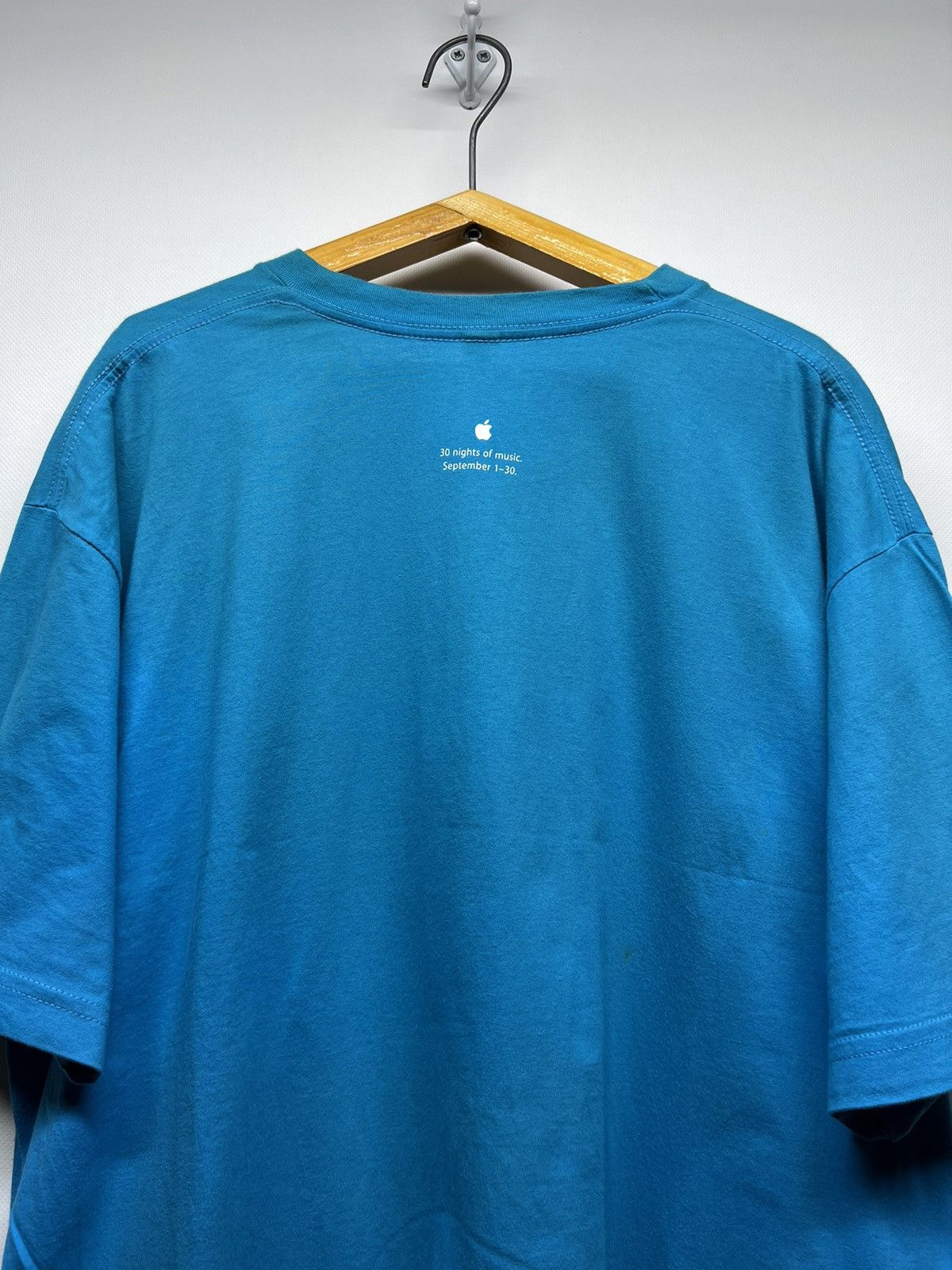 Apple × Vintage Vintage Y2k Apple ITunes Festival London USA T-Shirt 00’s Size US XXL / EU 58 / 5 - 11 Thumbnail