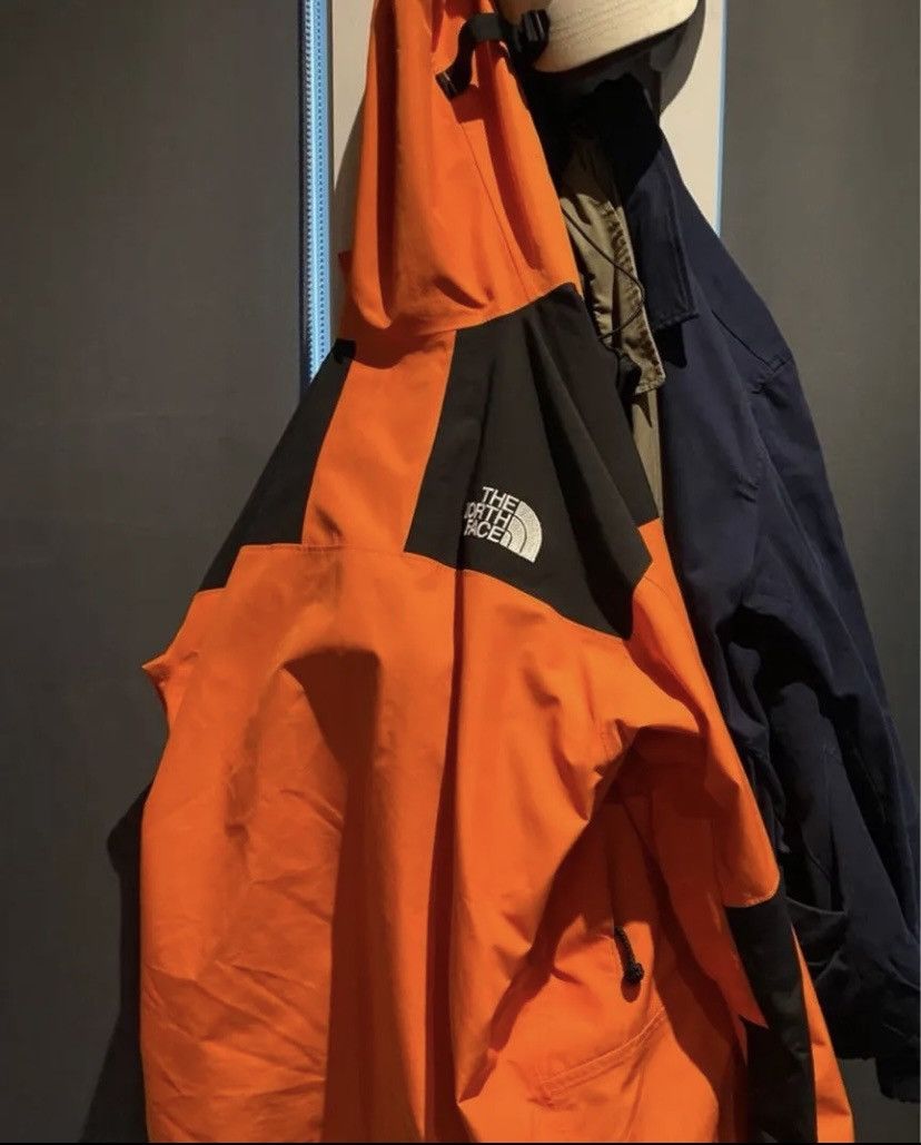The North Face The North Face 1990 mountain jacket - Orange Size US M / EU 48-50 / 2 - 4 Thumbnail