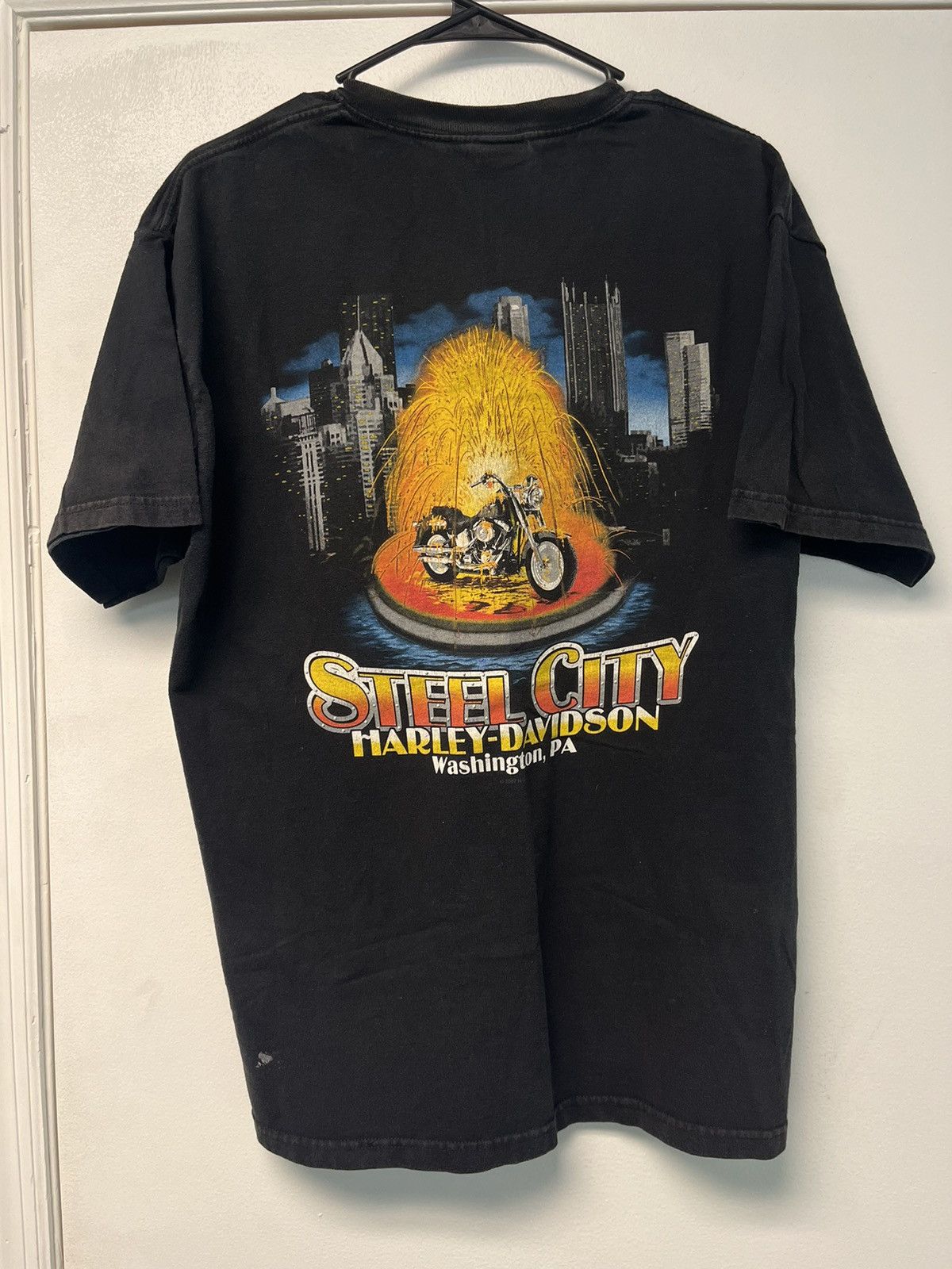 Harley Davidson Harley Davidson Clown holding Fire Steel City Graphic Tshirt Size US L / EU 52-54 / 3 - 3 Thumbnail