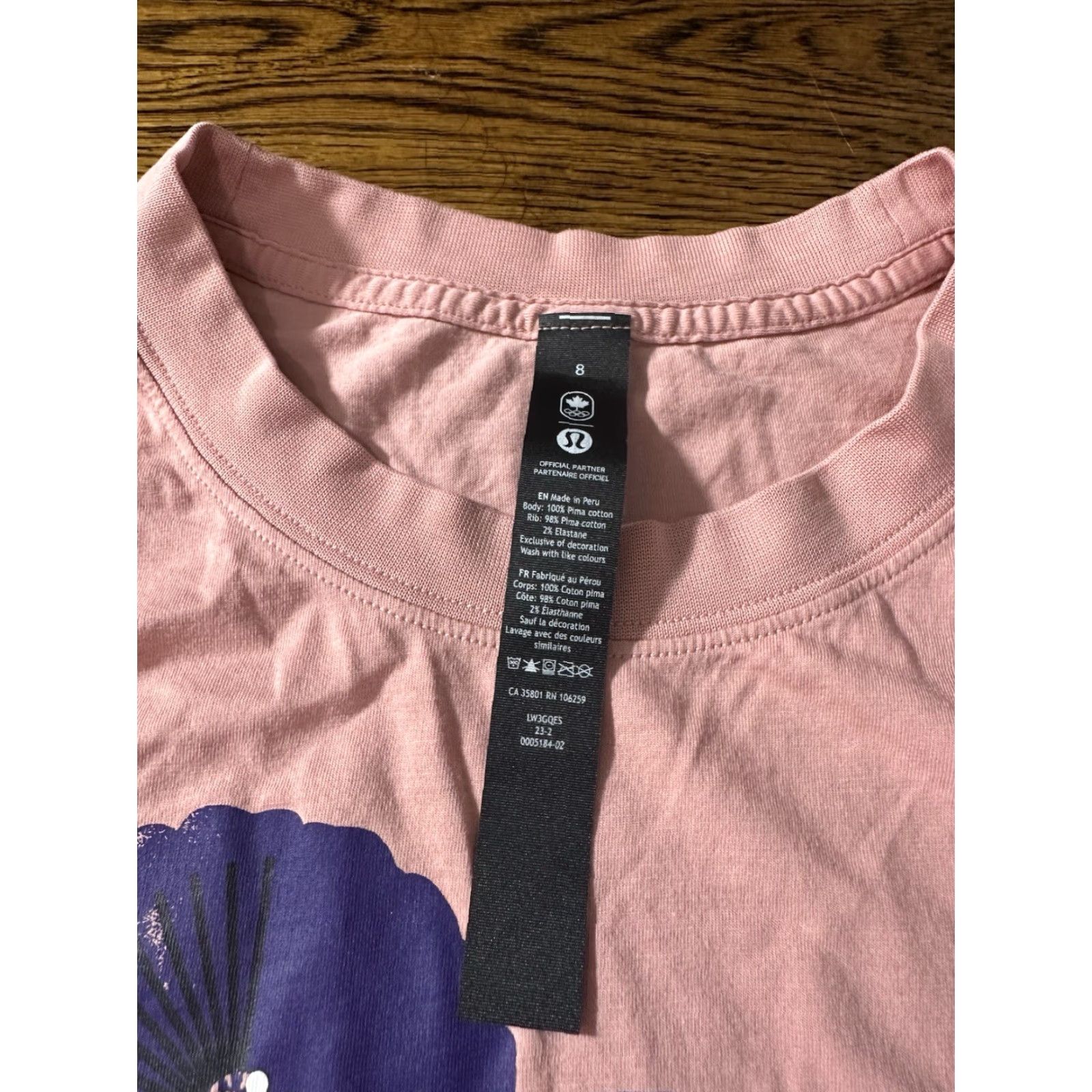 Lululemon Lululemon T-Shirt Team Canada Floral Pink Womens 8 Short Sleeve Crew Neck Activewear Casual Regular Fit XS? Wait. Size M / US 6-8 / IT 42-44 - 3 Thumbnail