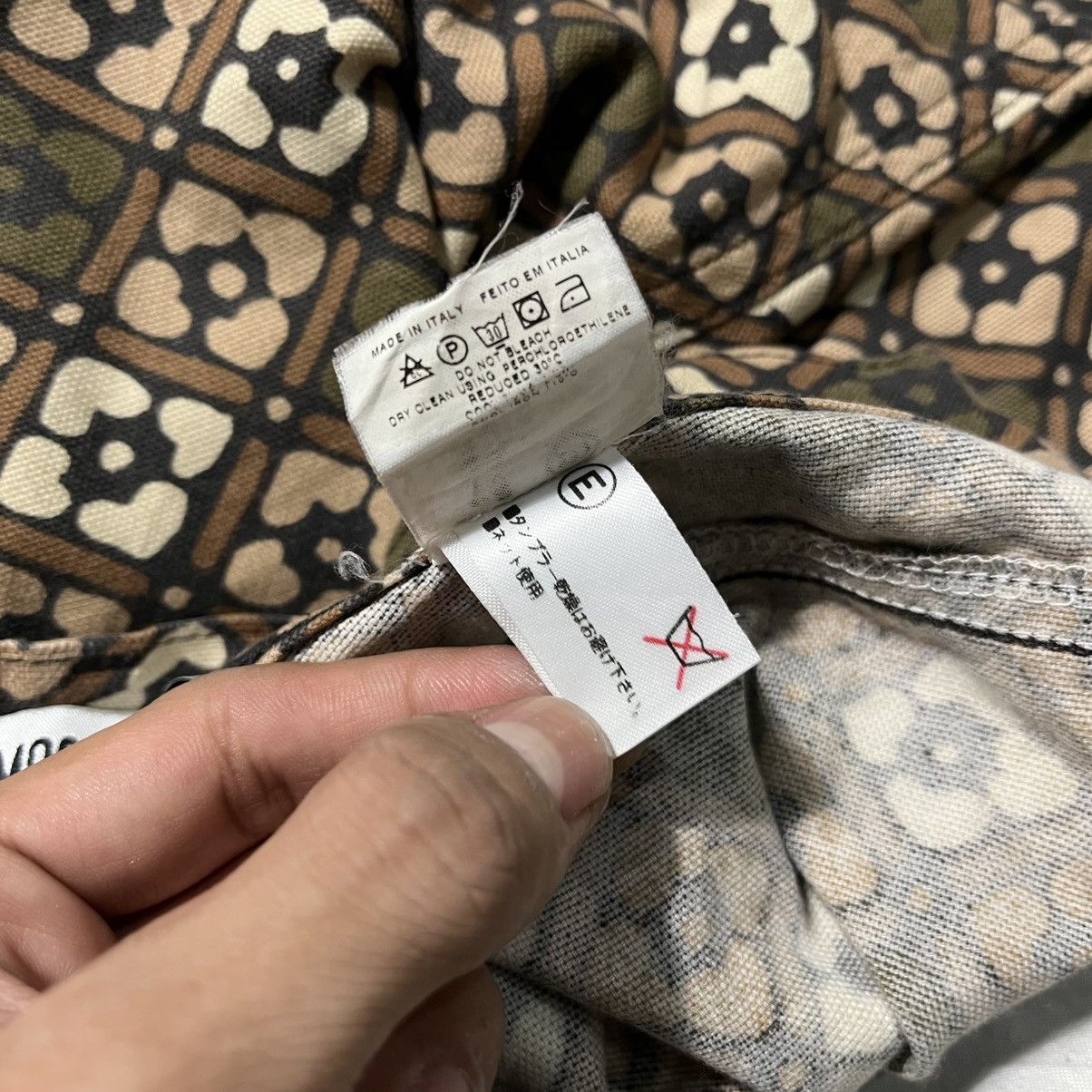 Moschino Vintage Moschino Fullprinted Pants Size US 29 - 9 Thumbnail