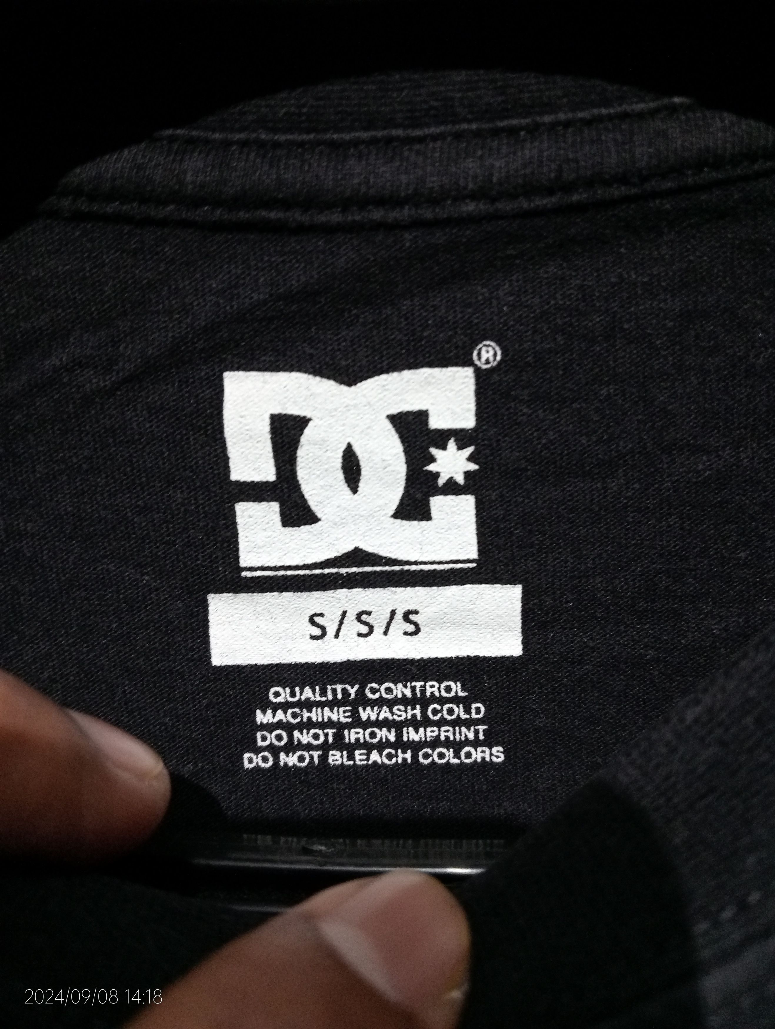 DC DCSHOECOUSA Long Sleeve Tshirt Size US S / EU 44-46 / 1 - 2 Thumbnail