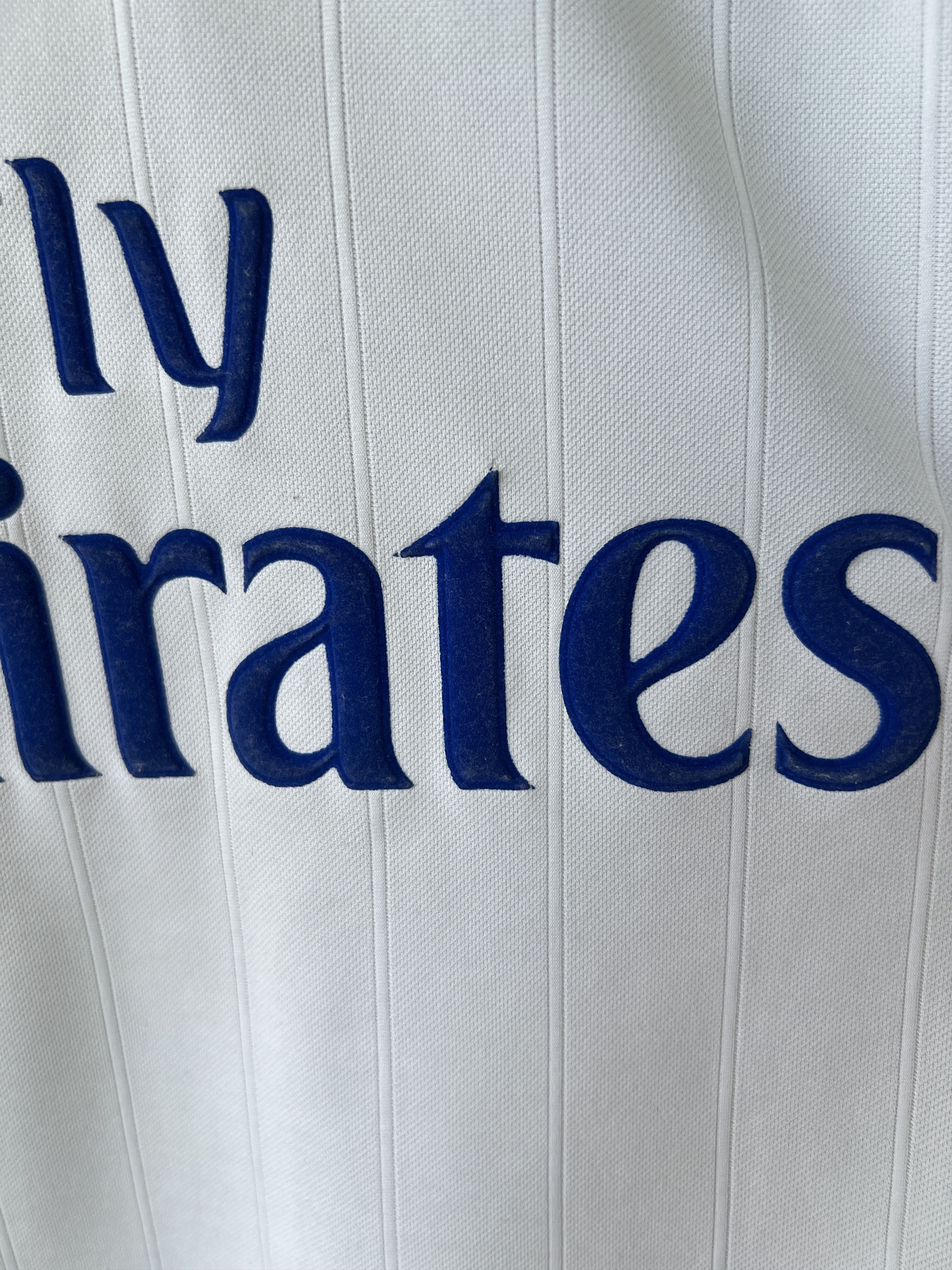 Umbro (M fits L) Chelsea 2001-03 Away Kit Makelele #4 Size US M / EU 48-50 / 2 - 8 Thumbnail