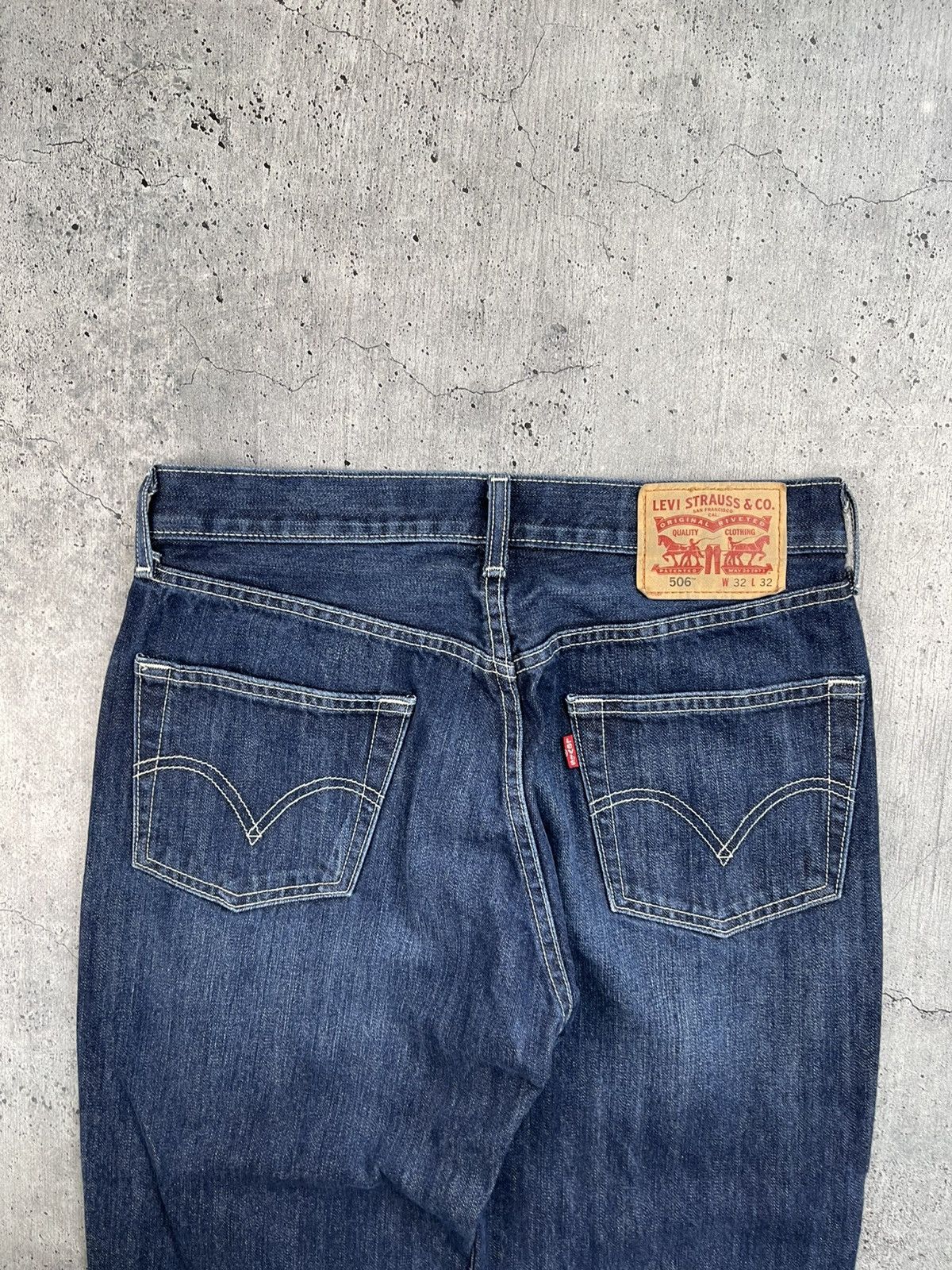 Jean × Levi's × Vintage Y2k Denim Levis 506 Jeans Vintage Y2k Man Baggy Dark Blue Size US 32 / EU 48 - 2 Thumbnail