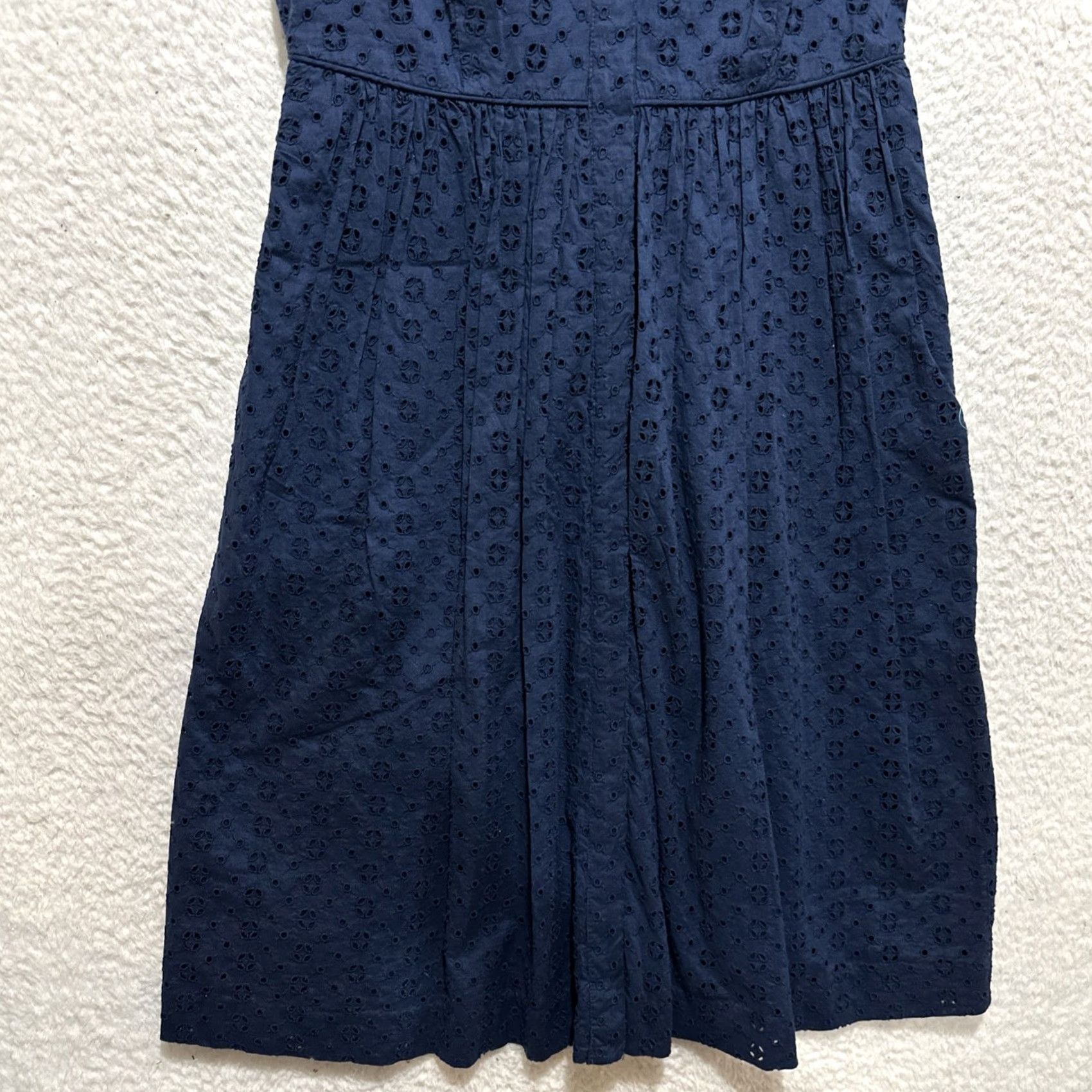 J.Crew J.Crew Eyelet Shirtdress Women Size 8 Deep Navy Sleeveless Round Neck Midi Blue Sundress Shirt Dress Summer Womens Size M / US 6-8 / IT 42-44 - 5 Thumbnail