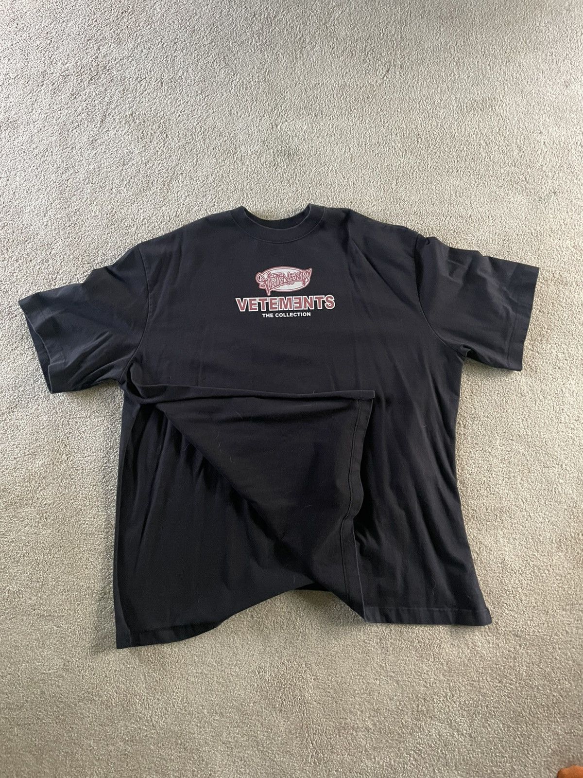 【VETEMENTS】Tシャツ Vetements Vetements S/S 2018 Oversized Split Side Graffiti T