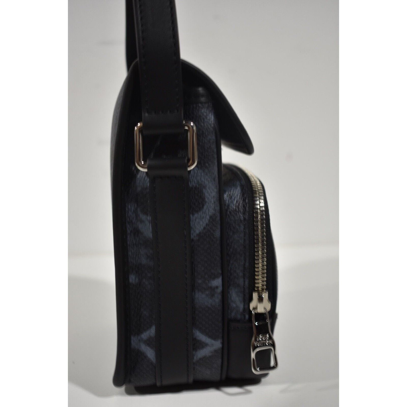 Louis Vuitton Louis Vuitton Monogram Pastel Black Shoulder Crossbody Bag Size ONE SIZE - 6 Thumbnail