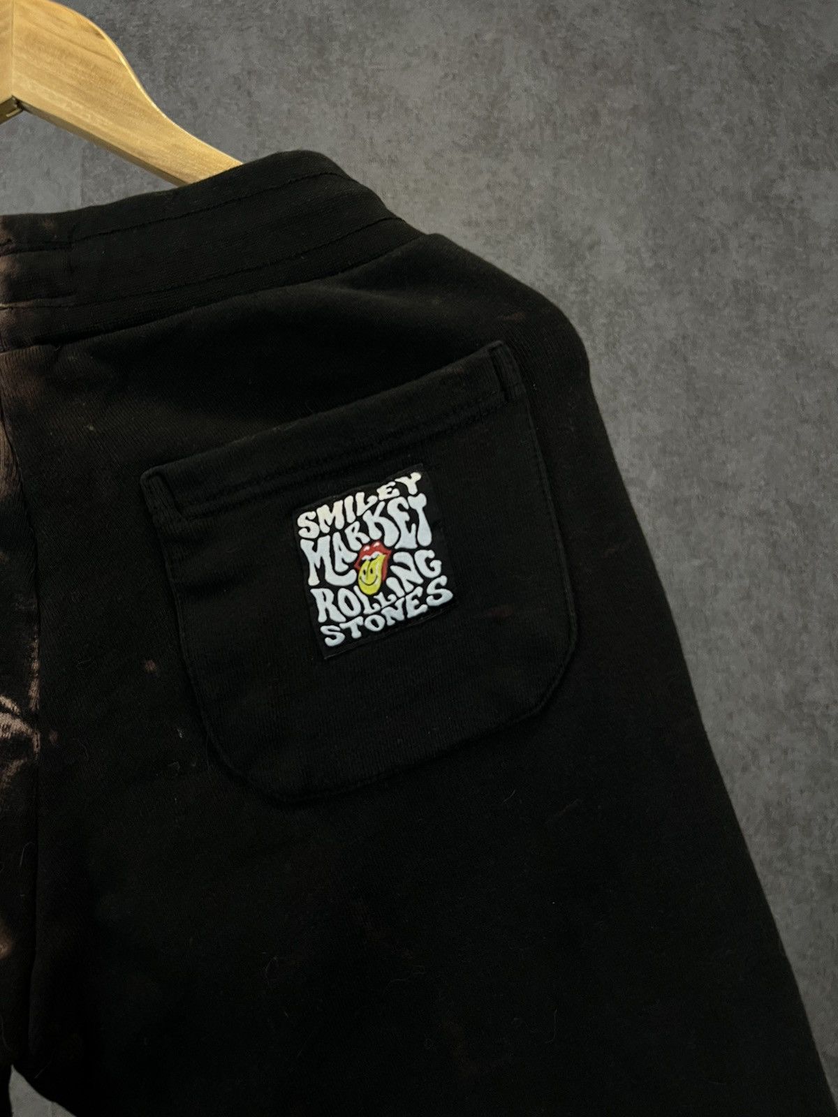 Market Market x The Rolling Stones sweatpants Size US 30 / EU 46 - 6 Thumbnail