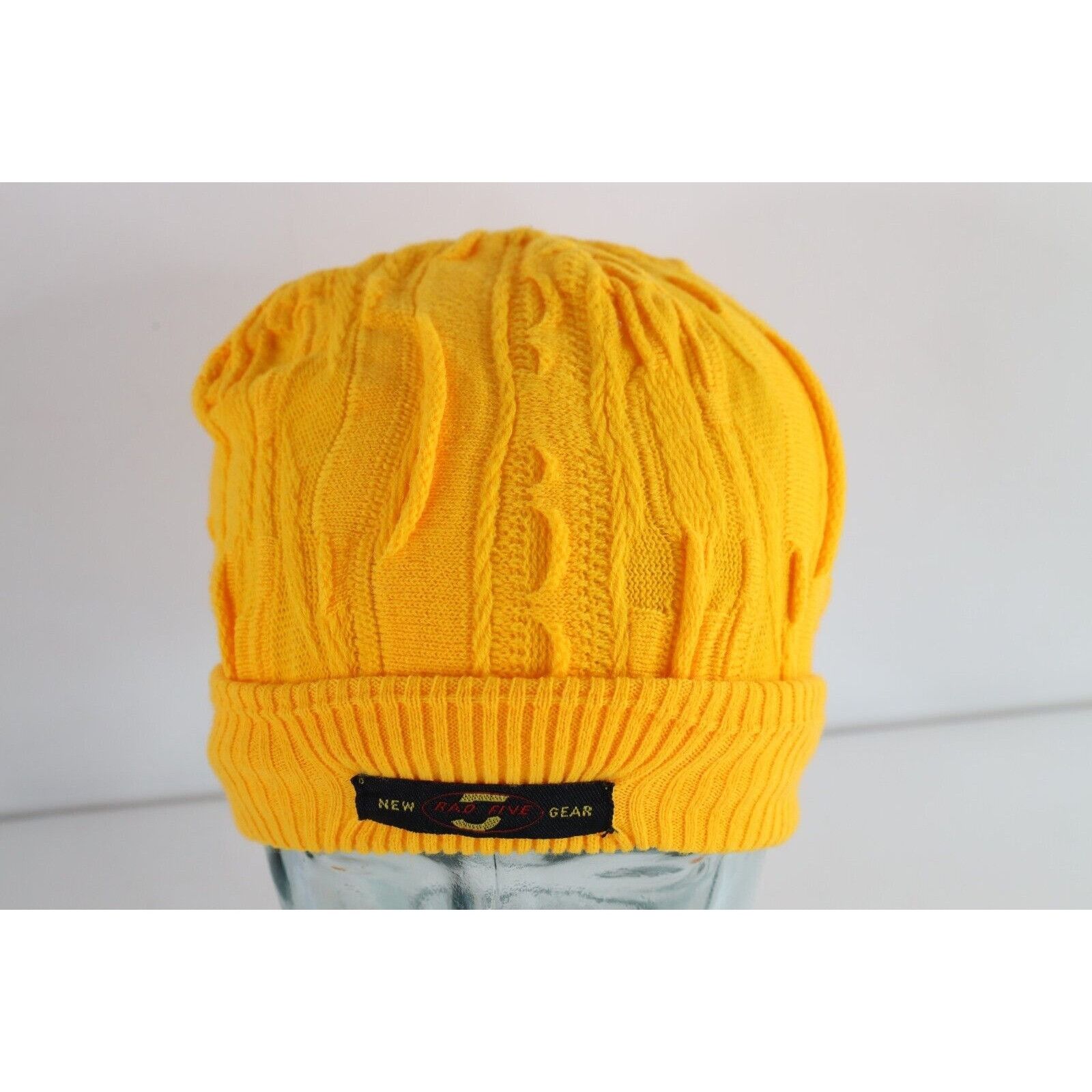 Vintage Vintage 90s Coogi Style Textured Knit Winter Beanie Hat Cap Size ONE SIZE - 1 Thumbnail
