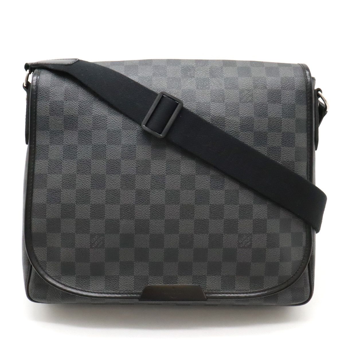Louis Vuitton Louis Vuitton Louis Vuitton Damier Graphite Daniel MM Shoulder Bag N58029 Canvas Crossbody Bag N58029 in Good Condition Size ONE SIZE - 1 Thumbnail
