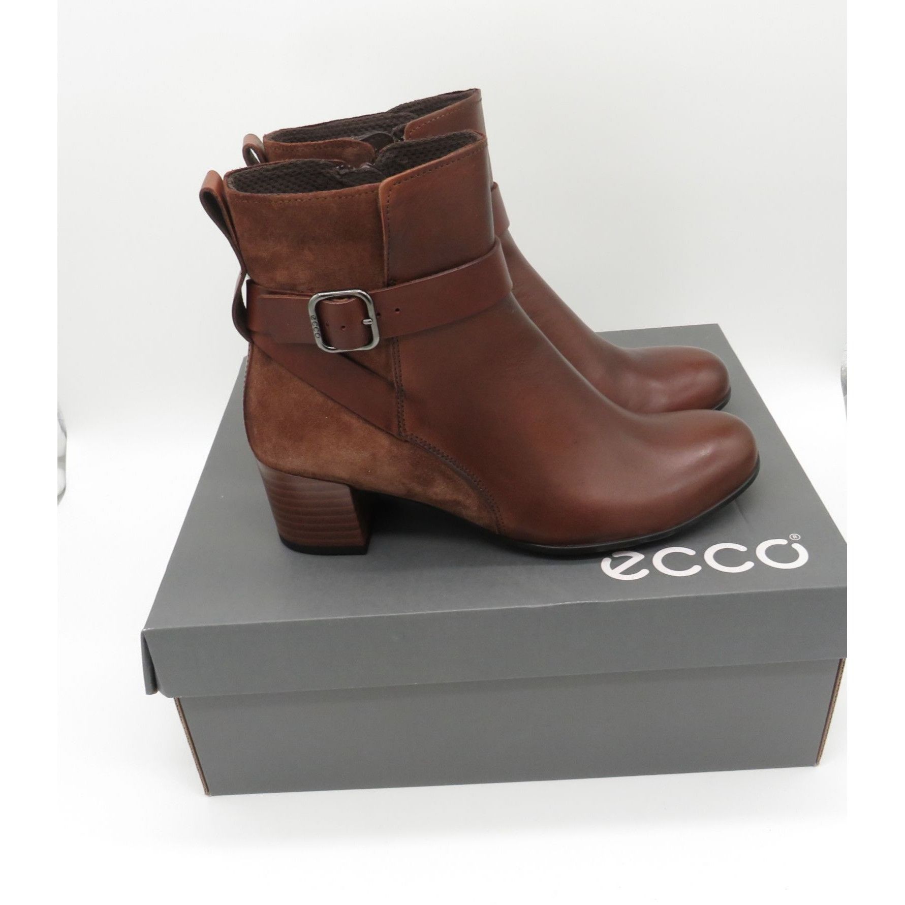 Ecco Ecco Brown Leather & Suede Womens Ankle Boots Side Zippers S Size US 5 / IT 35 - 1 Thumbnail