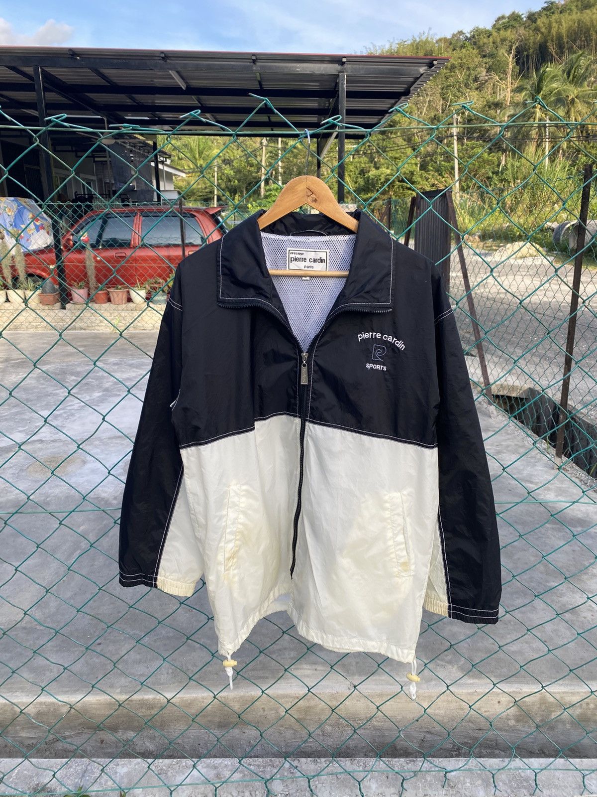 Pierre Cardin Pirre Cardin Sport woven spellout big logo raincoat Size US L / EU 52-54 / 3 - 2 Thumbnail
