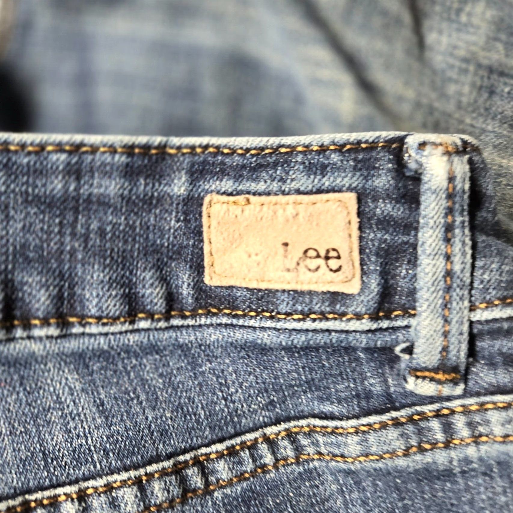 Lee VINTAGE Lee Women's Jeans Size 10 Short Regular Fit Straight Leg Distressed Shaping Blue Size 32" / US 10 / IT 46 - 4 Thumbnail