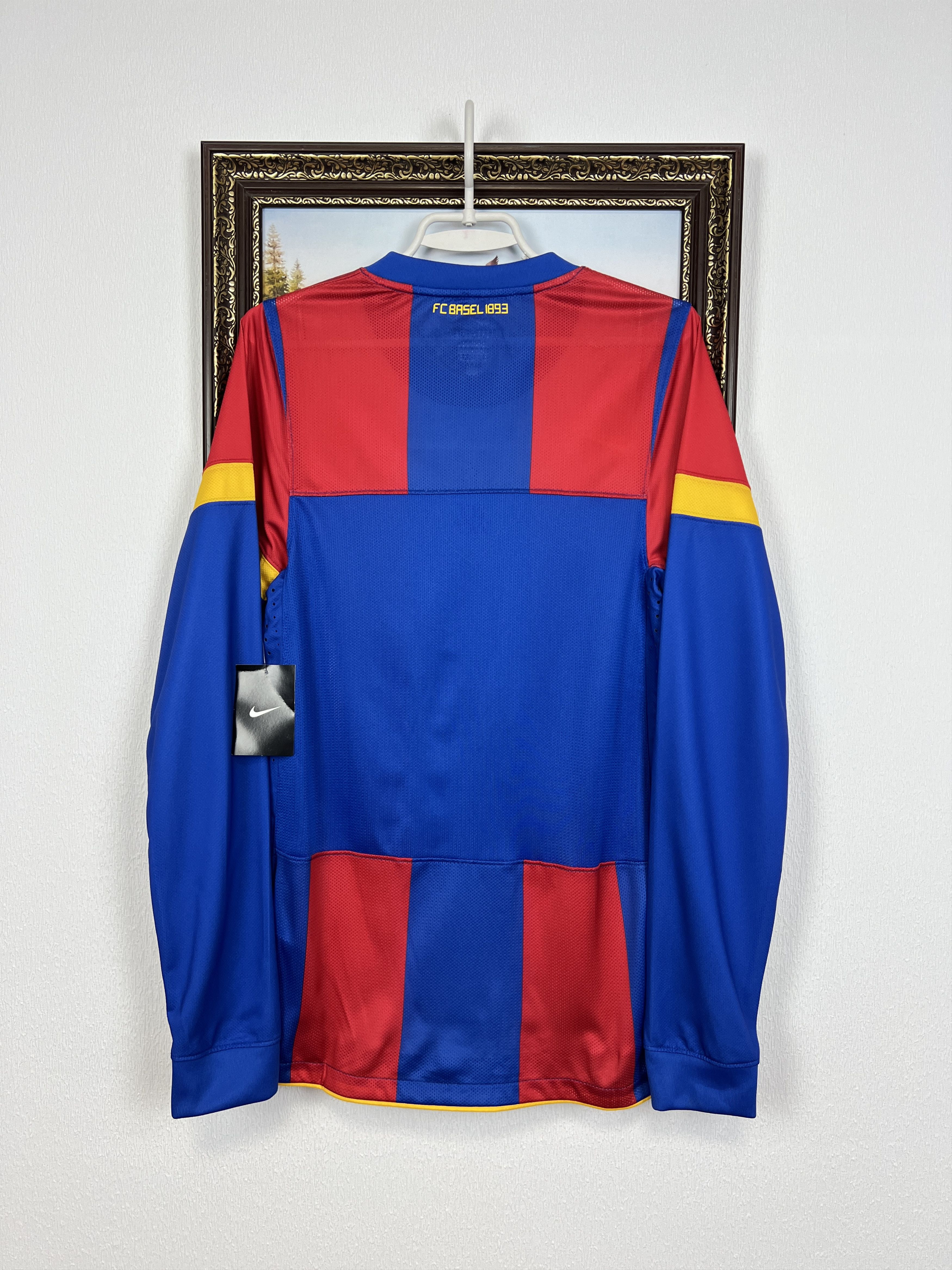 Nike Basel football shirt 2011 Soccer Player Issue Nike Tee Hype Size US S / EU 44-46 / 1 - 15 Thumbnail