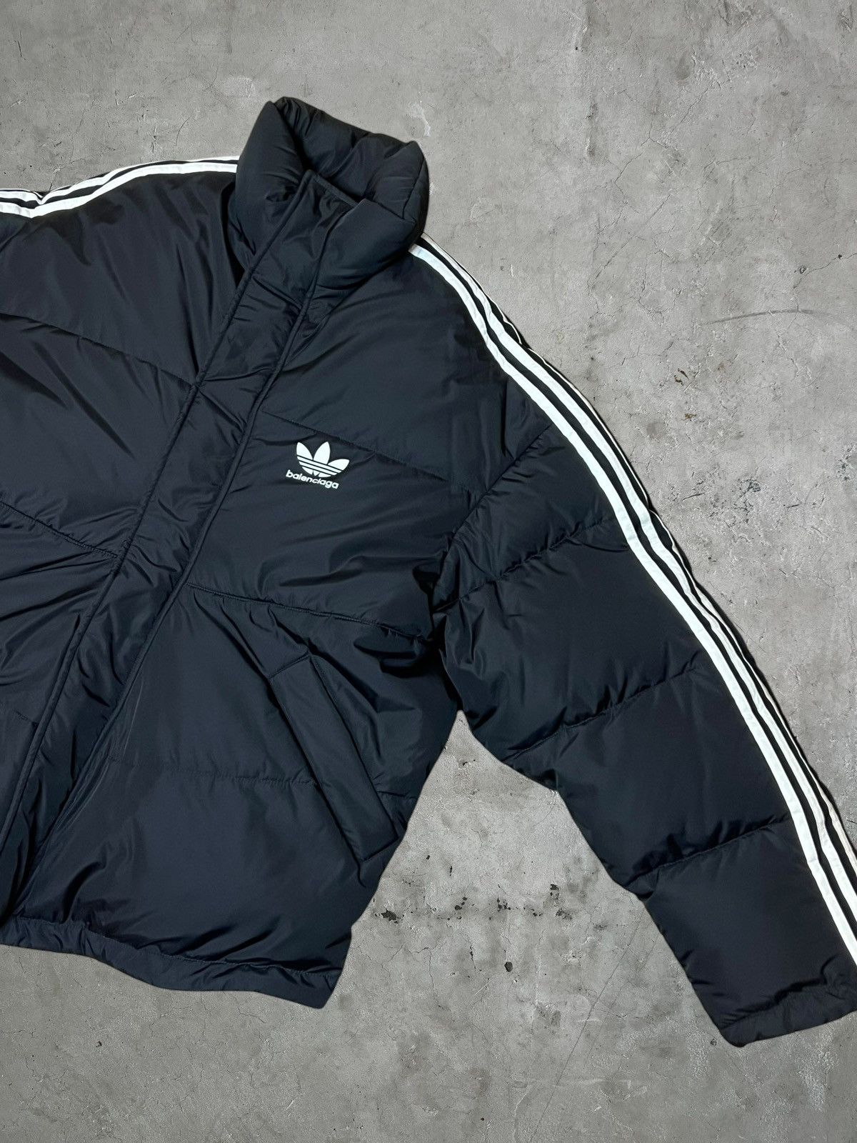 Balenciaga Balenciaga x Adidas Puffer Jacket Size US M / EU 48-50 / 2 - 6 Thumbnail