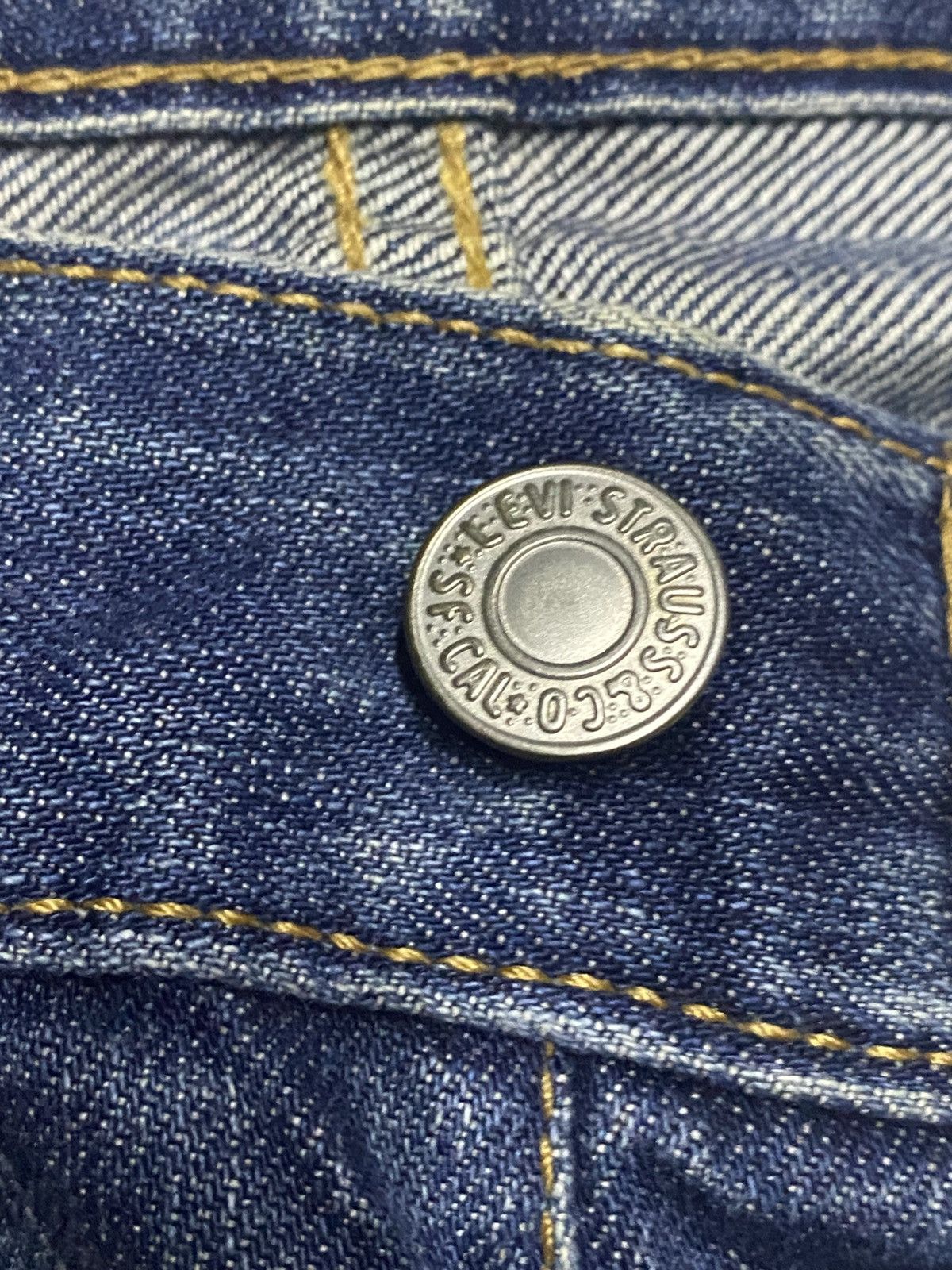 Levi's Vintage Levis 501 Blue Wash Distressed ButtonFly Jeans Size US 28 / EU 44 - 11 Thumbnail