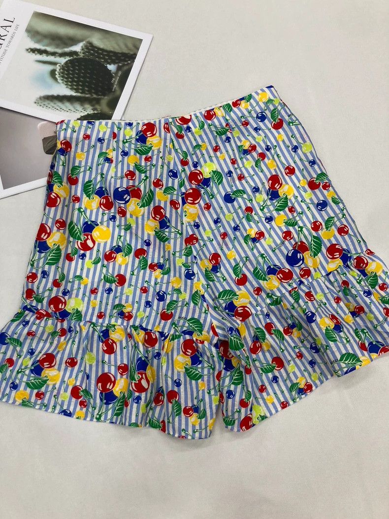 Gucci Gucci Cherry-printed shorts Size 27" / US 4 / IT 40 - 1 Thumbnail