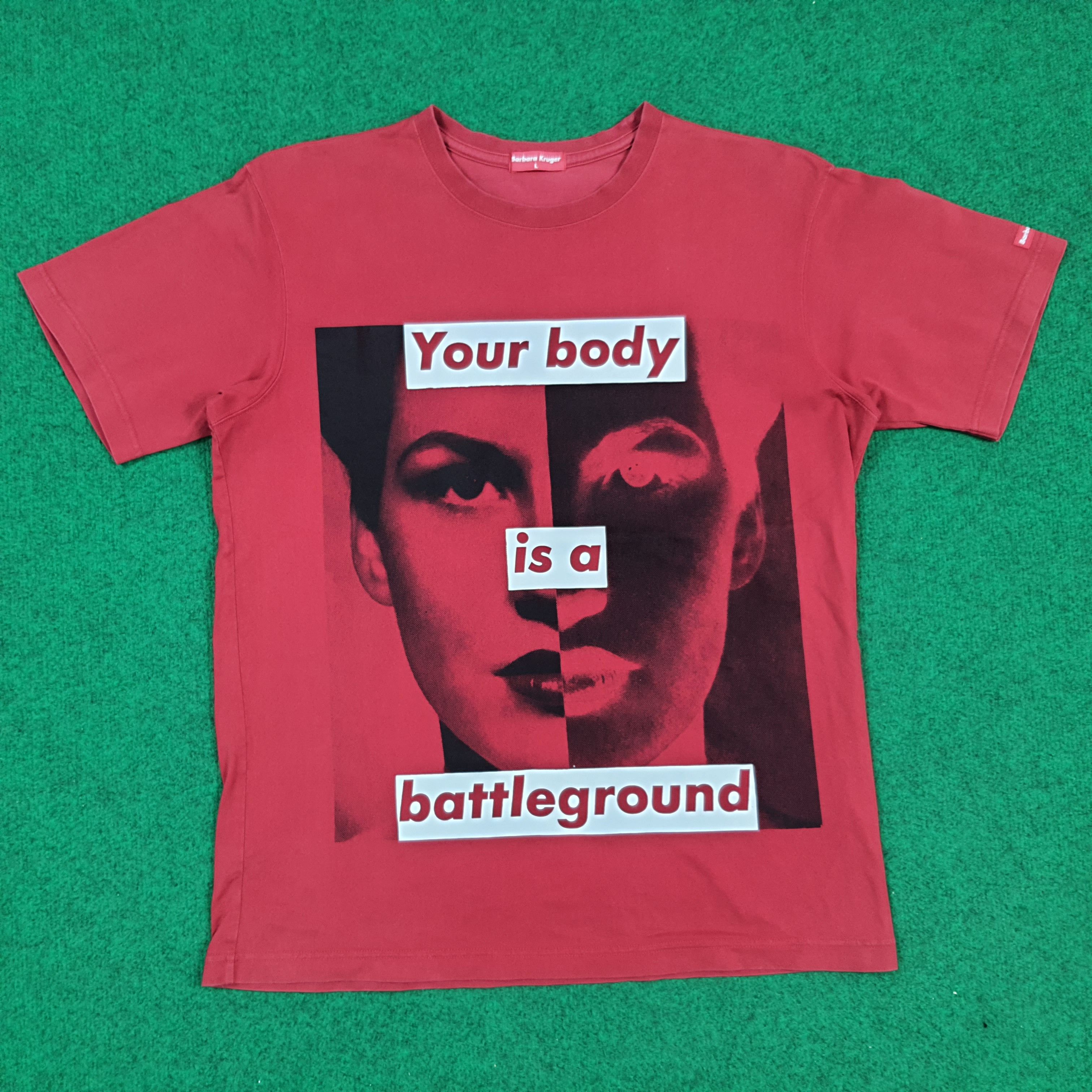 Barbara Kruger Vintage Barbara Kruger Designer Graphic Tees C301N76 Size US M / EU 48-50 / 2 - 1 Thumbnail